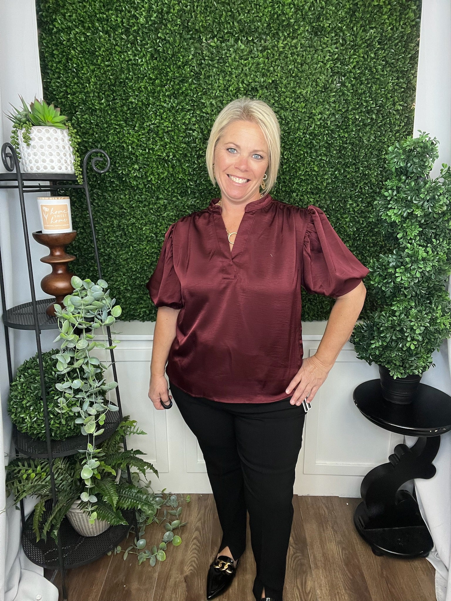 V-NECK PUFF SLV TOP - BURGUNDY