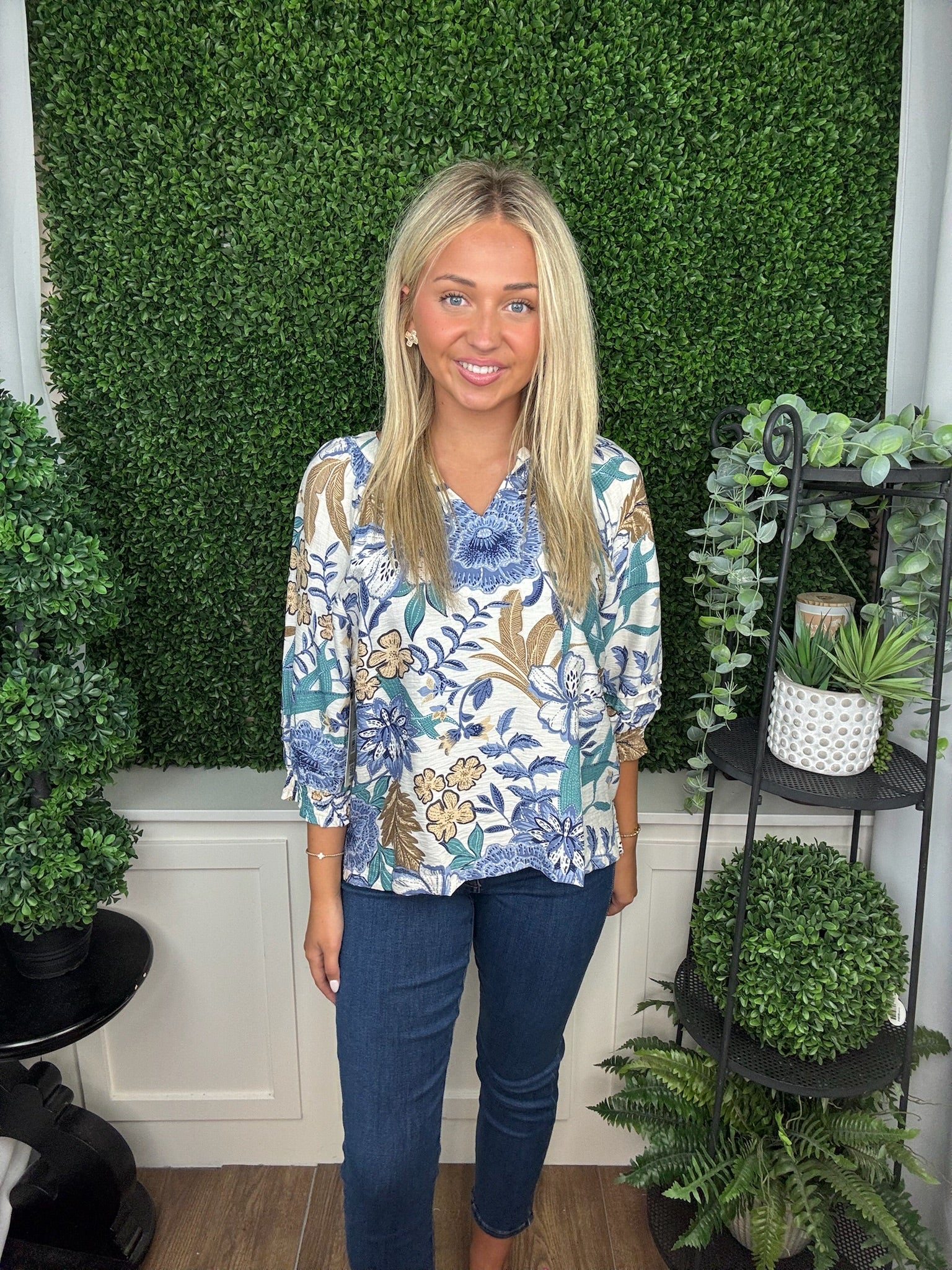 PRINTED WOVEN POPOVER BLOUSE WITH SPLIT NECKLINE 3/4 SLEEVES