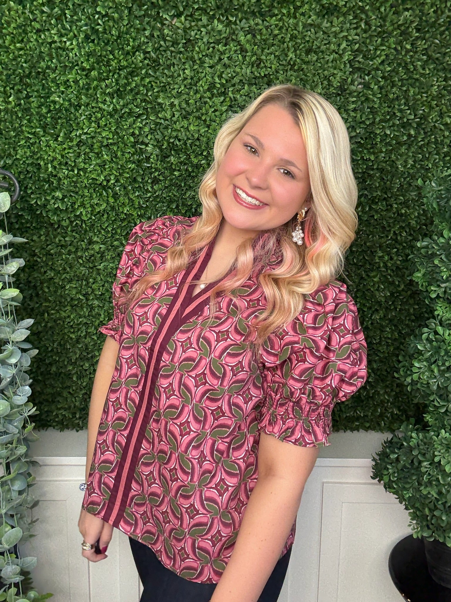 ABSTRACT PATTERN SHORT SLEEVE PUFF TOP - WINE