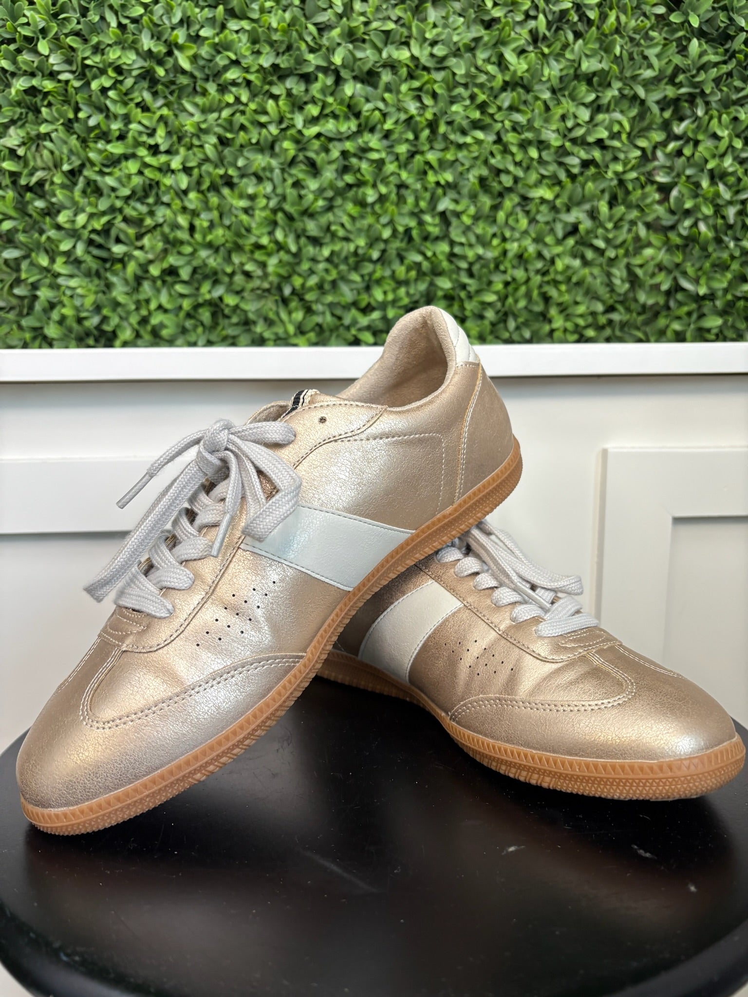 SYDNEY SNEAKER - GOLDEN