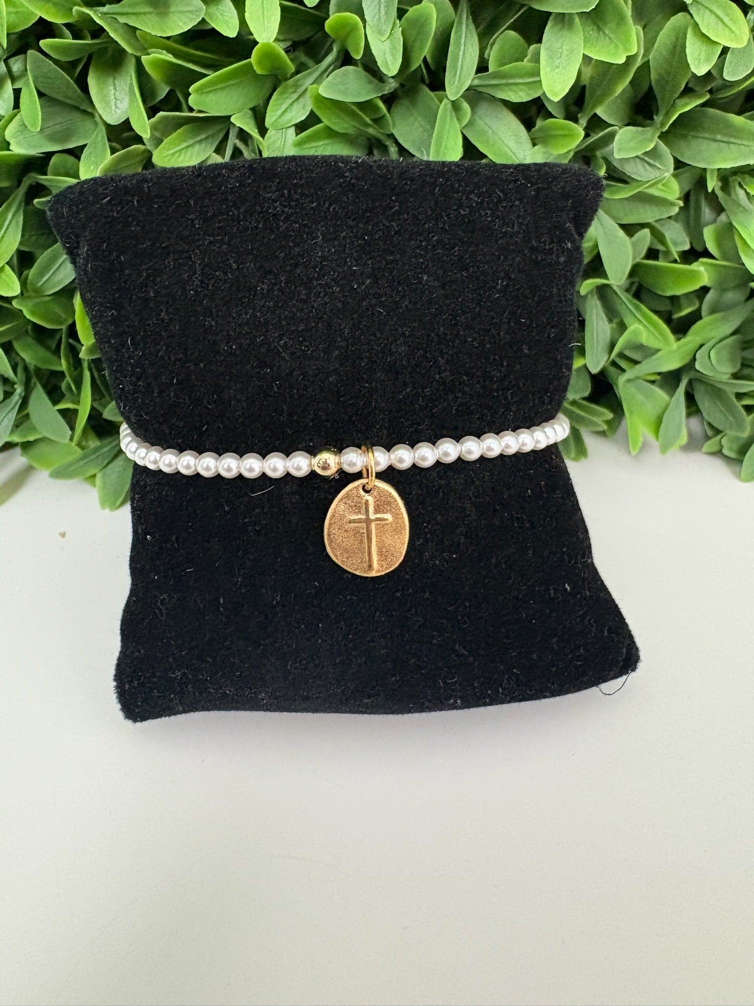 CLASSIC PEARL 3MM BEAD BRACELET - INSPIRE SMALL GOLD CHARM