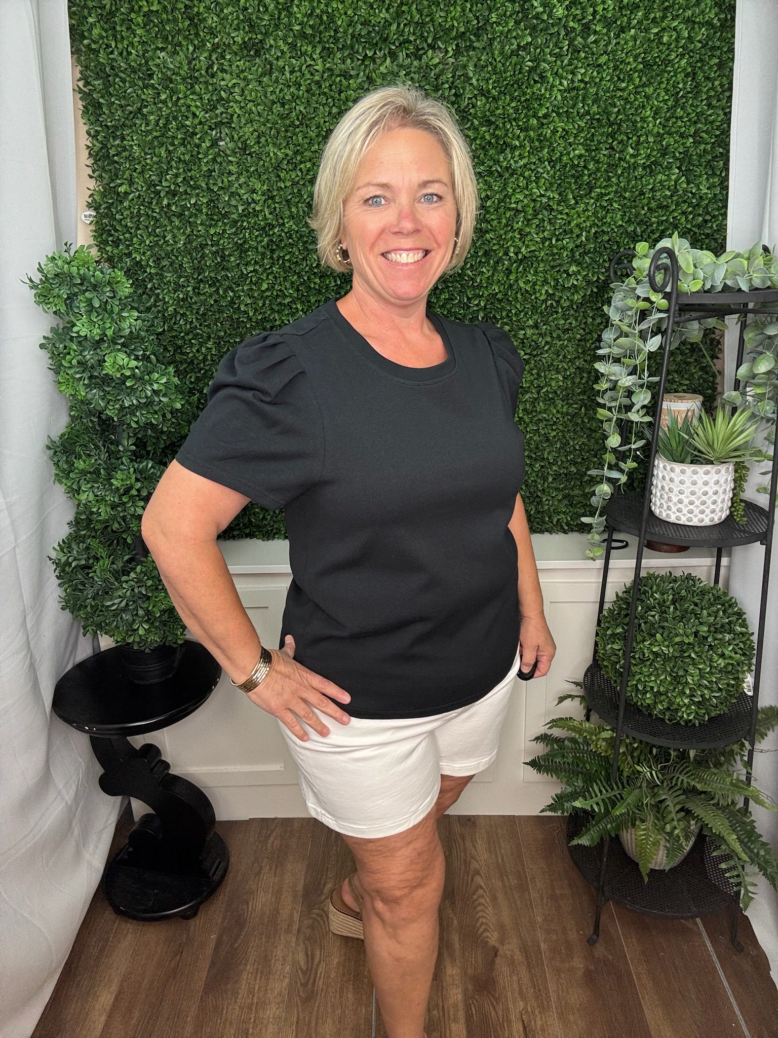 PLEAT SLEEVE TEE LARSSA BLACK