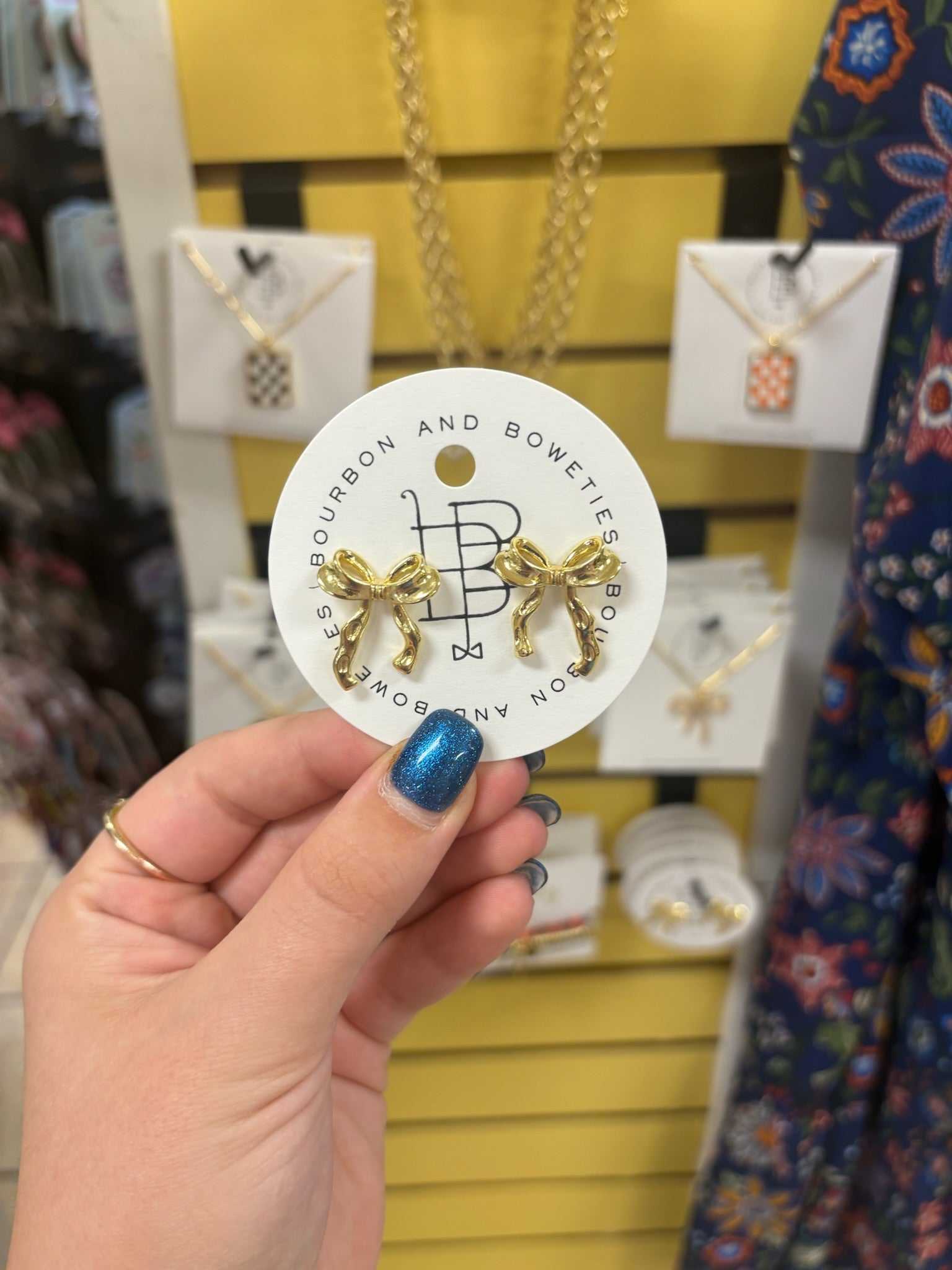 THE HALLIE EARRING - GOLD BOW