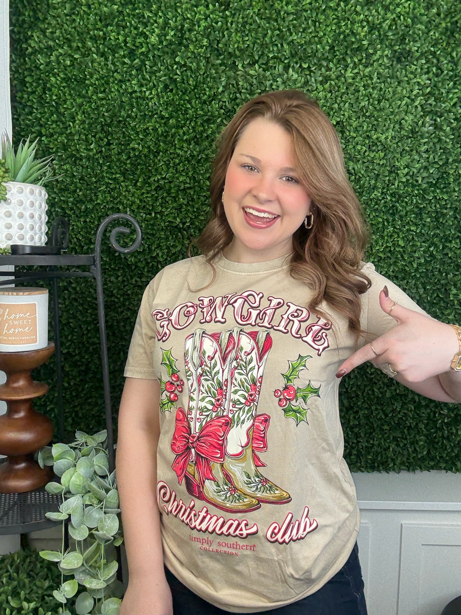 COWGIRL CHRISTMAS CLUB HOLIDAY BOOTS SS - WASHED ECRU