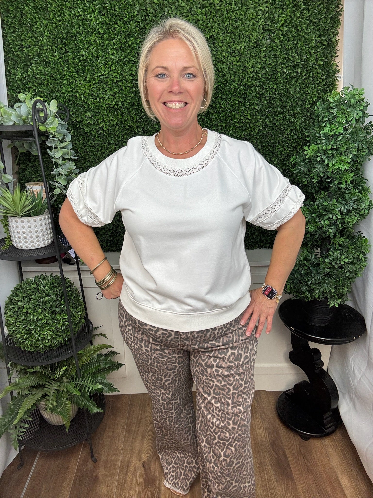 Ivory Lace Trim Short Sleeve Sweatshirt