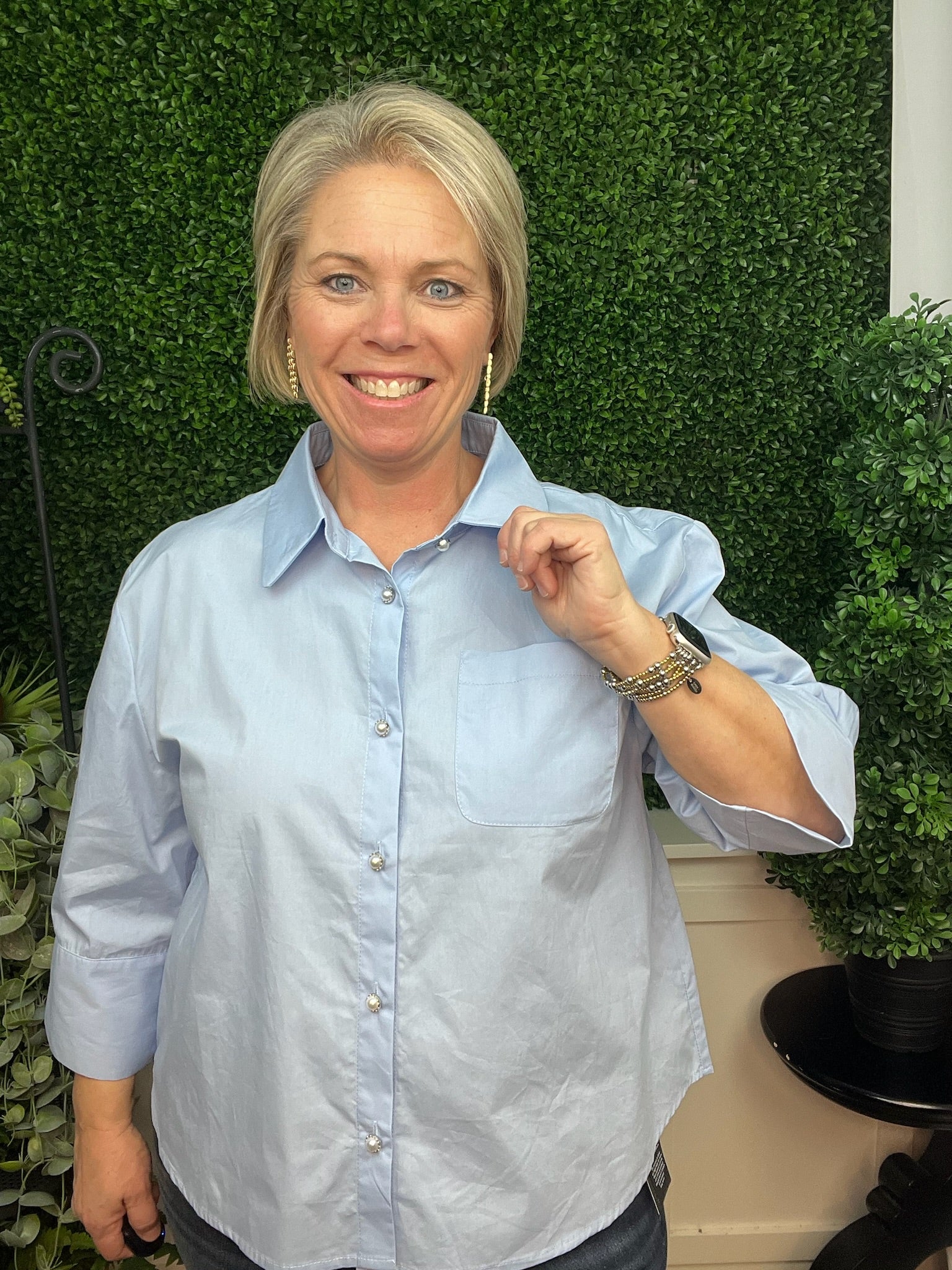 PLEAT DETAIL BUTTON DOWN SOLID TOP