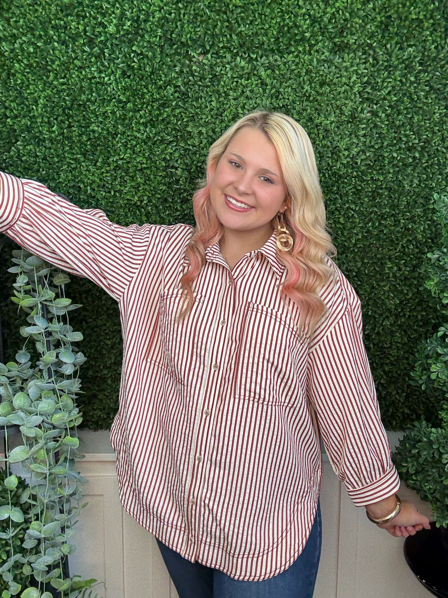 TEXTURED STRIPE REVERSE CUFF 3/4 SLEEVE TOP - RUST