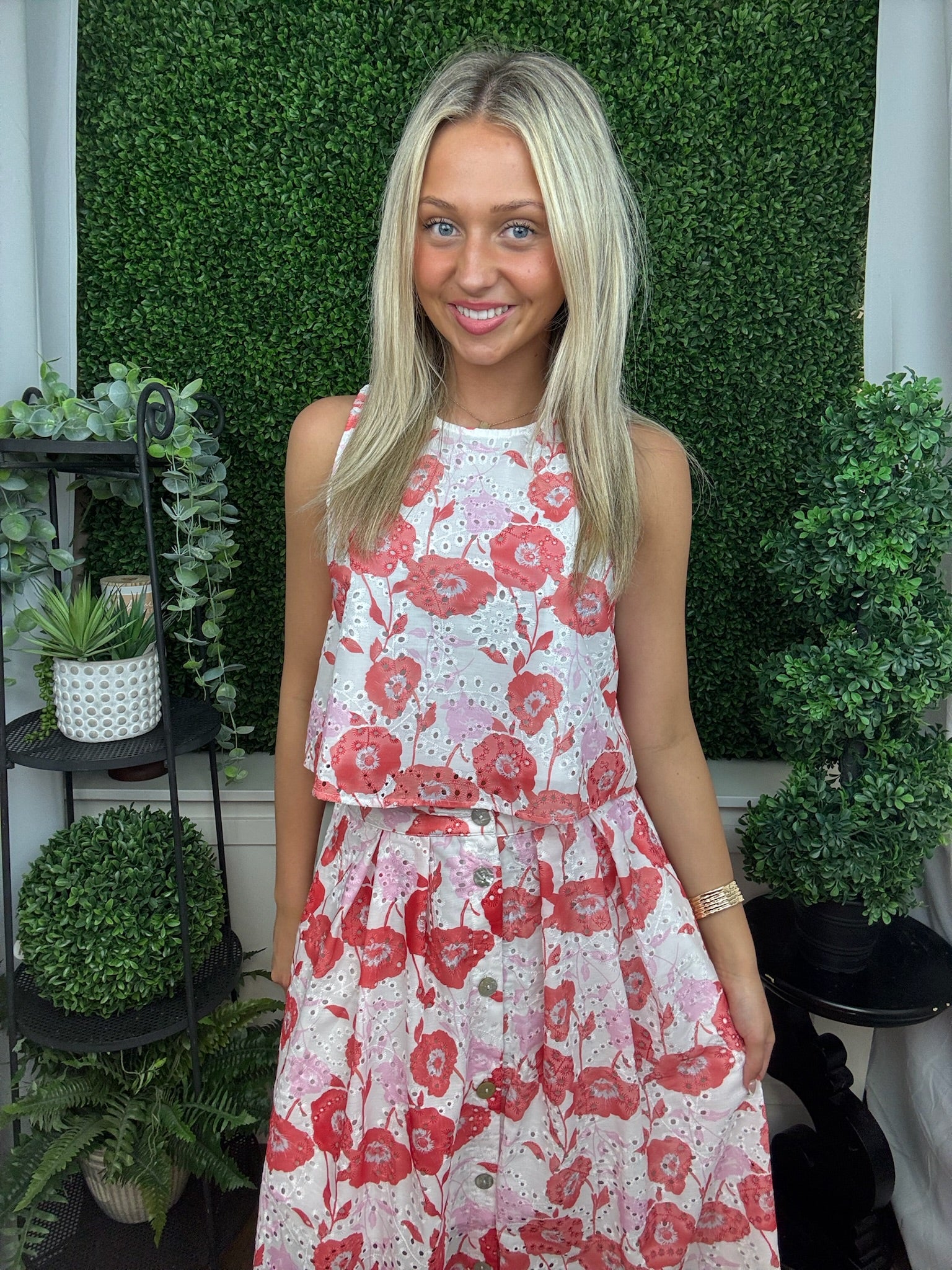 CORAL FLOWER SLEEVELESS TOP