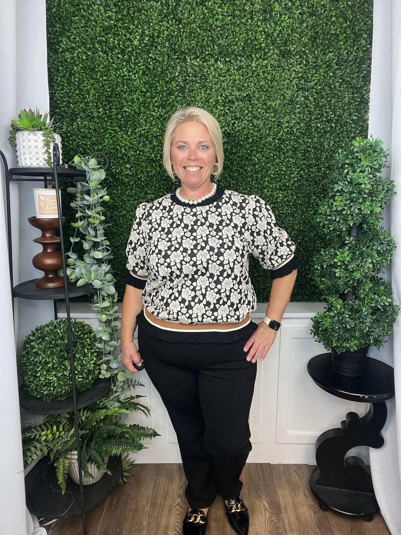 TEXTURED ROSE KNIT TOP - BLACK/LT GREY