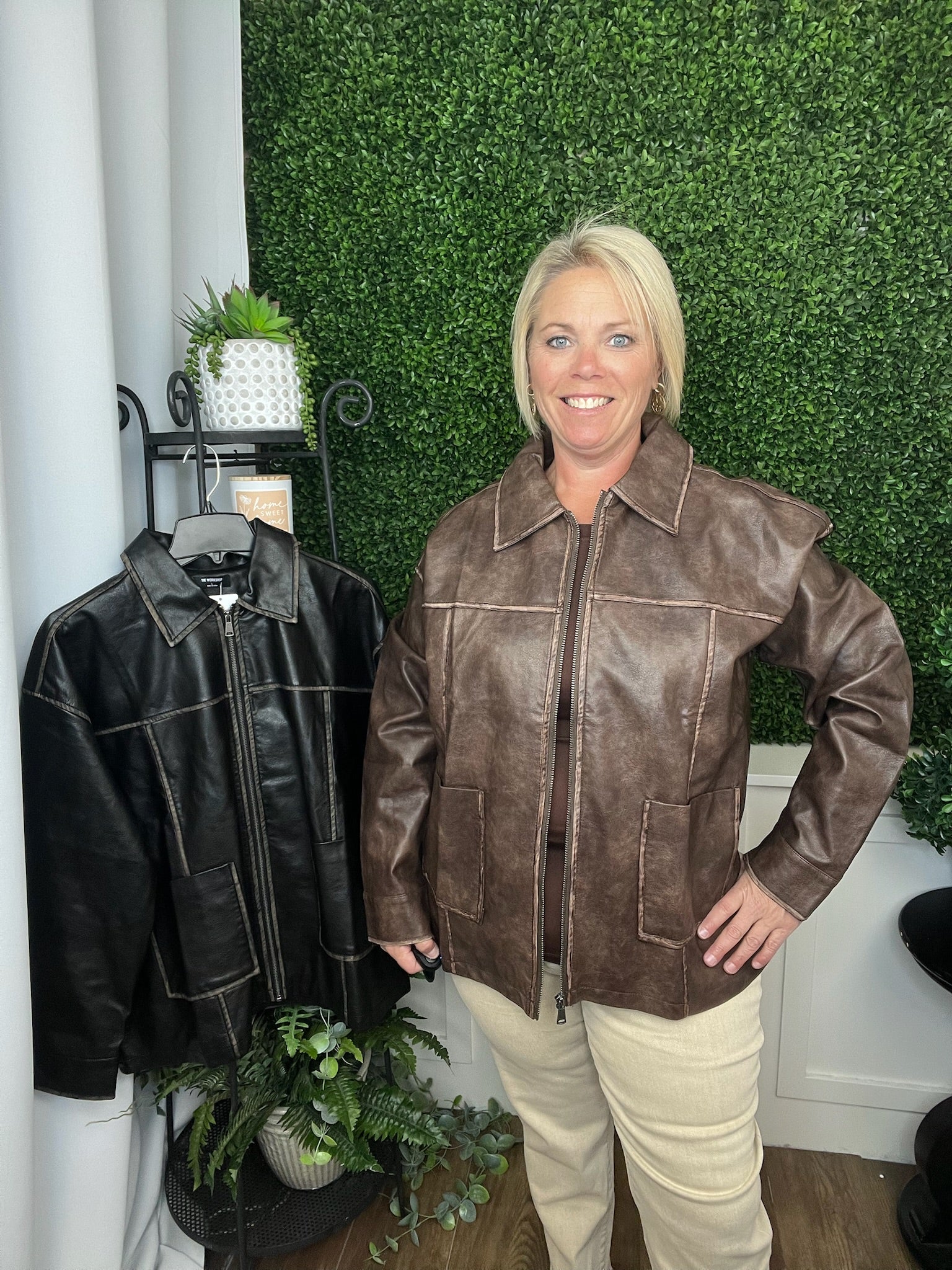 WASHED FAUX LEATHER COLLARED ZIP-UP JACKET