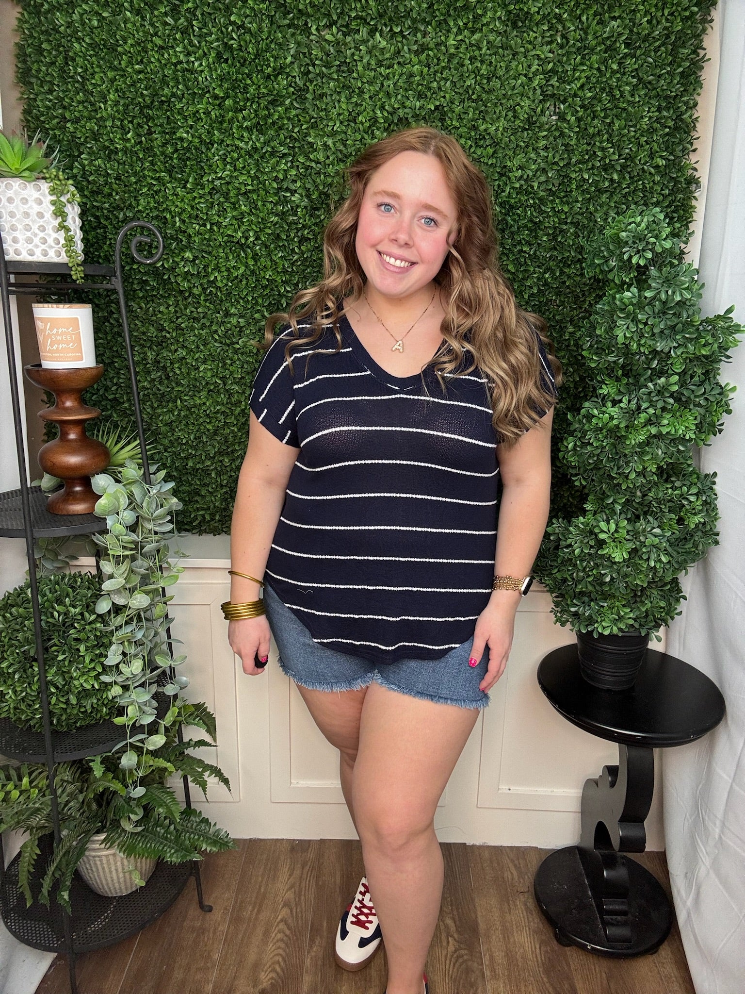 NAVY STRIPE VNECK CUFFED SHORT SLEVE KNIT TOP