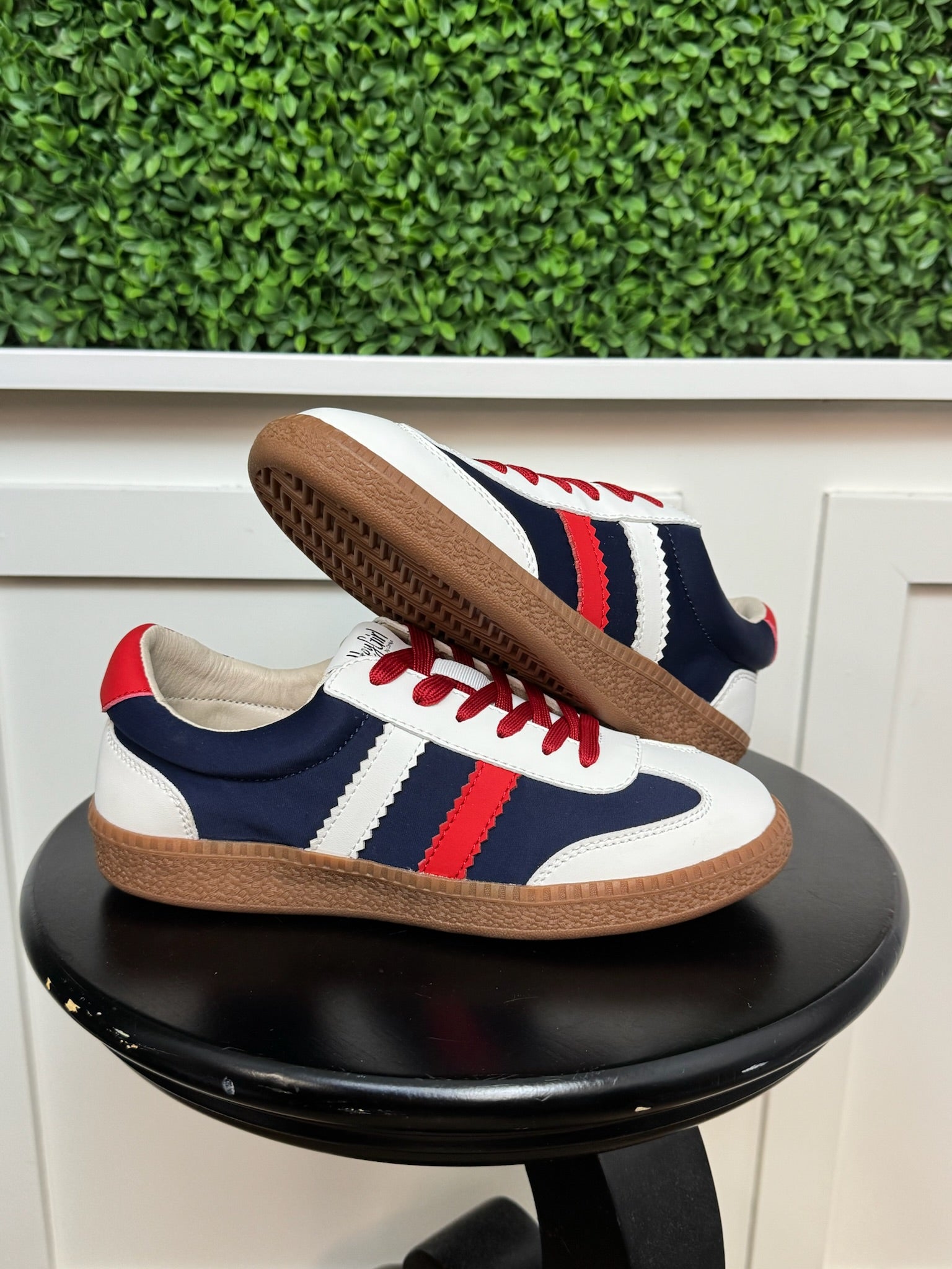 HEADS UP - RED WHITE BLUE