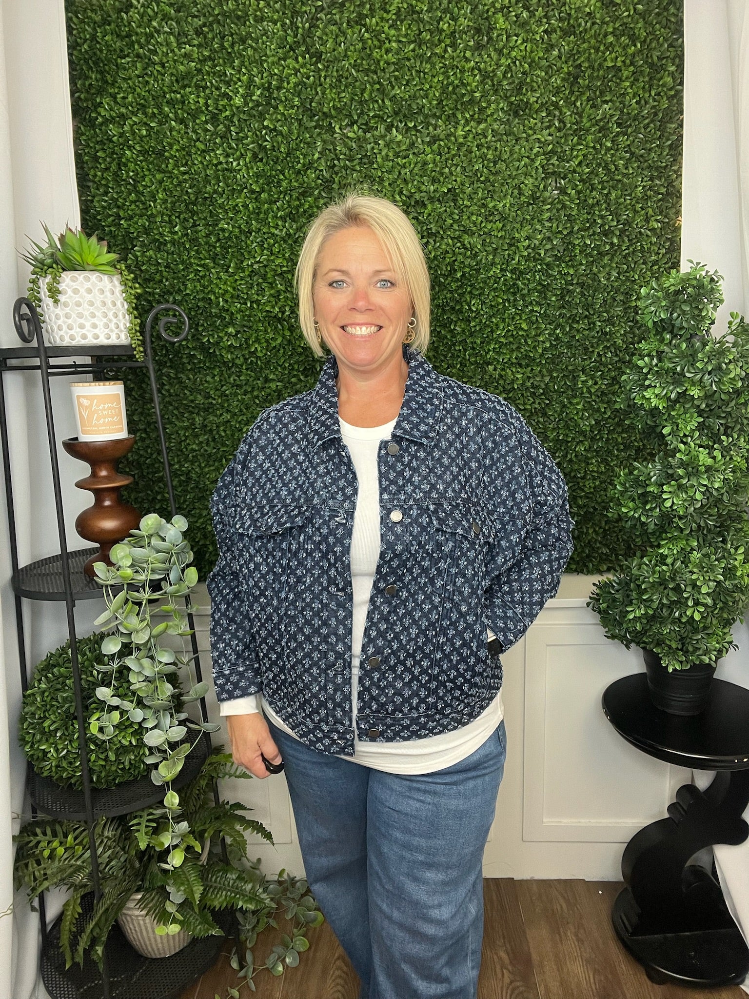 CROP EASY TRUCKER JACKET - LASER PINHOLE