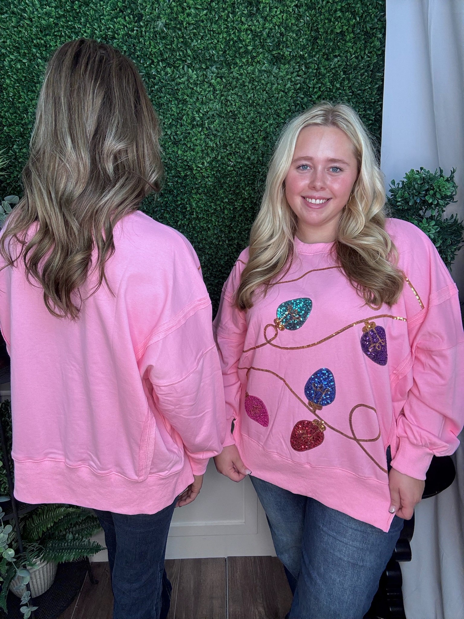 CHRISTMAS LIGHTS SEQUIN OVERSIZED SWEATSHIRT - PINK