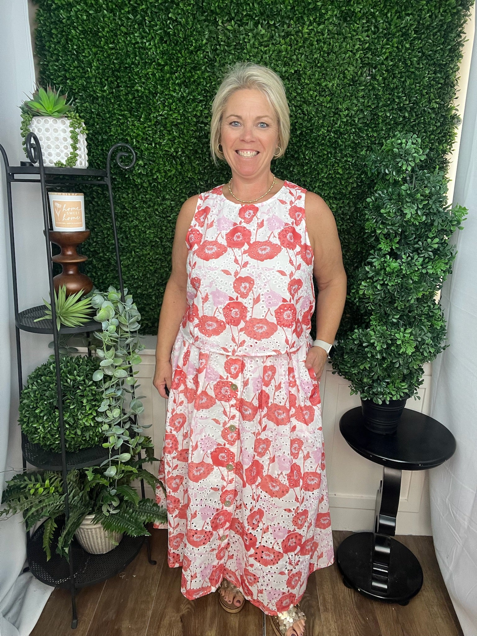 CORAL FLOWER SLEEVELESS TOP