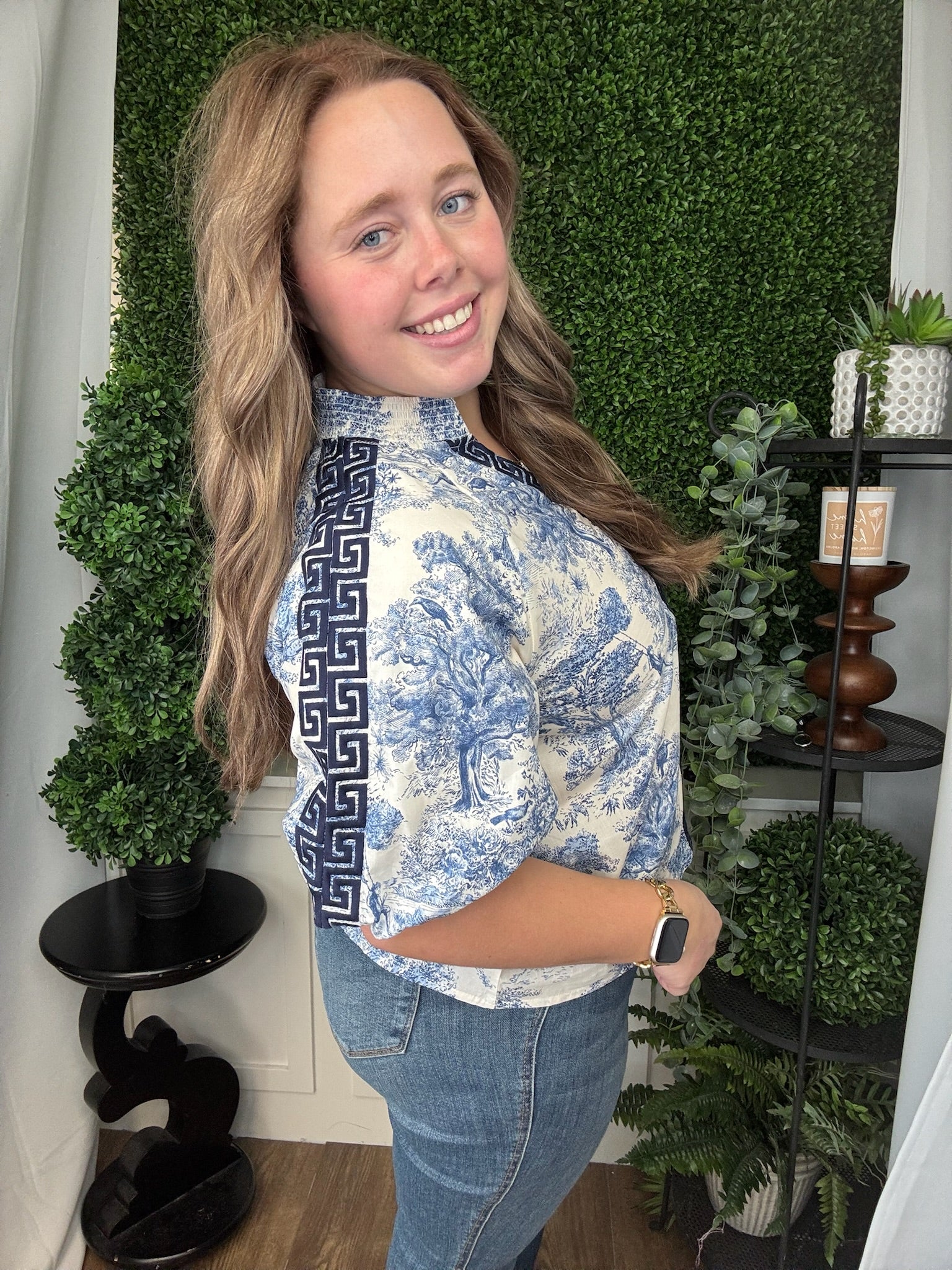 TOILE PRINT SHORT PUFF SLEEVE TOP - NAVY