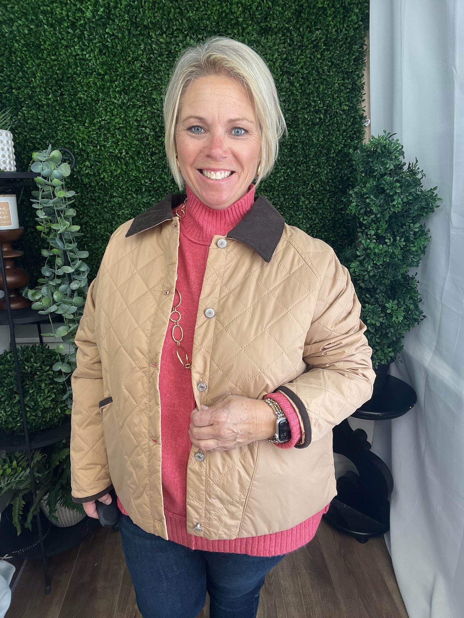 SOLID QUILTED JACKET W/CONTRAST COLLAR