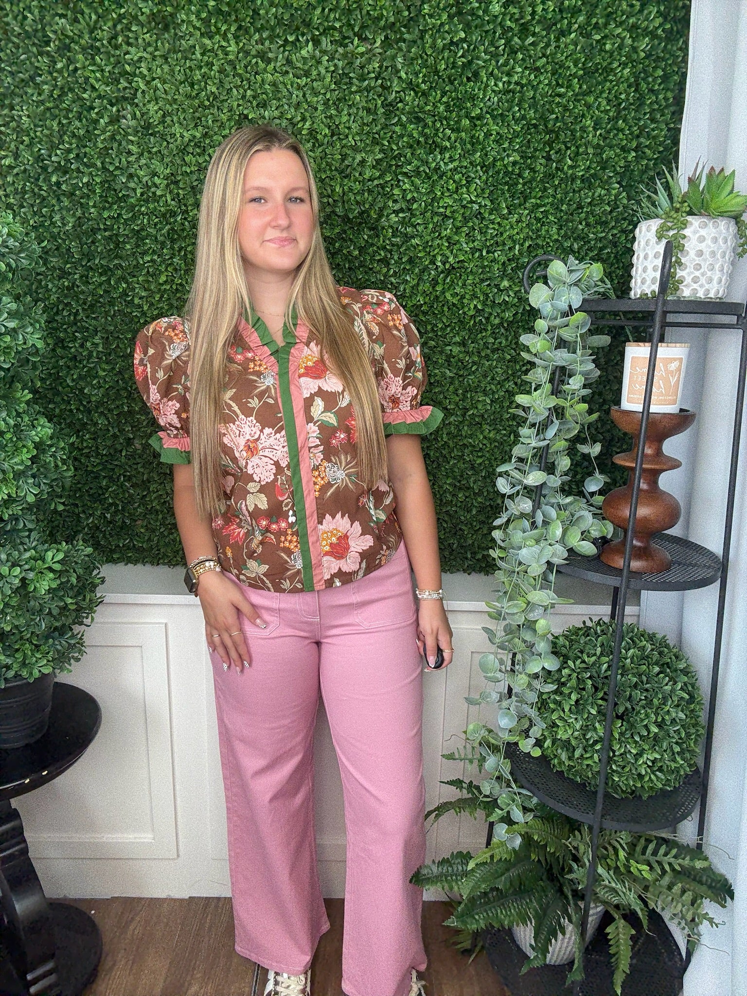 FLORAL PRINT SHOULDER PUFF SLEEVE TOP W/ACCENT RUFFLE BAND