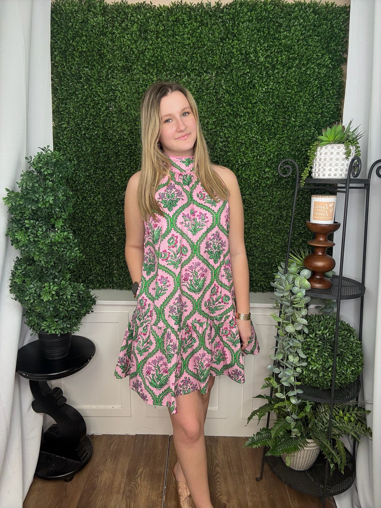 SLEEVELESS MINI DRESS - PINK