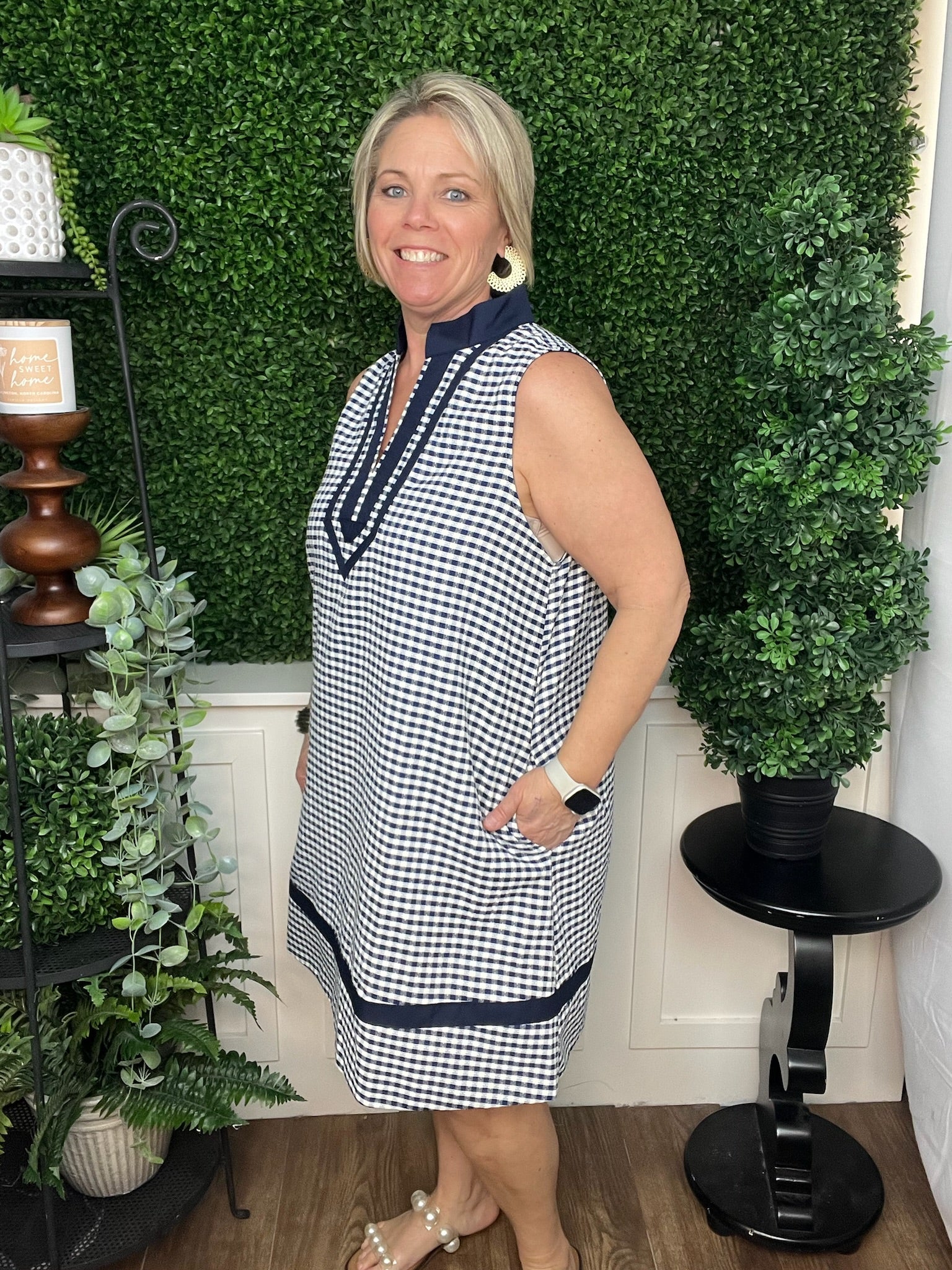 SLEEVELESS GINGHAM NAVY DRESS