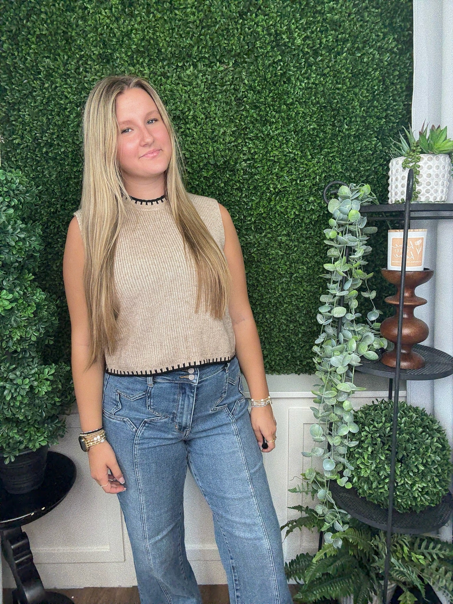 SOFT RIBBED SWEATER VEST - TAUPE/BLACK