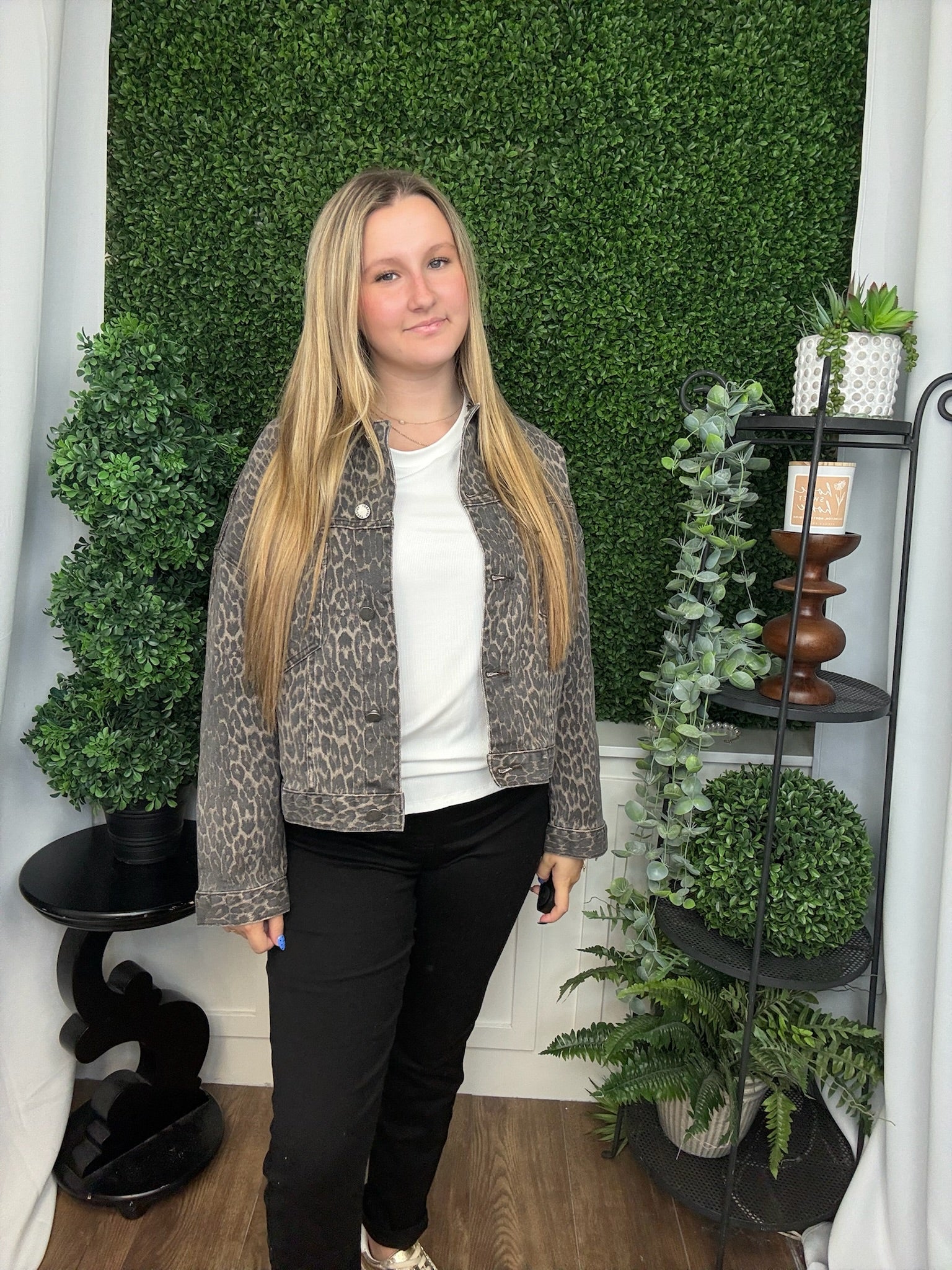 LEOPARD PRINTED DENIM JACKET