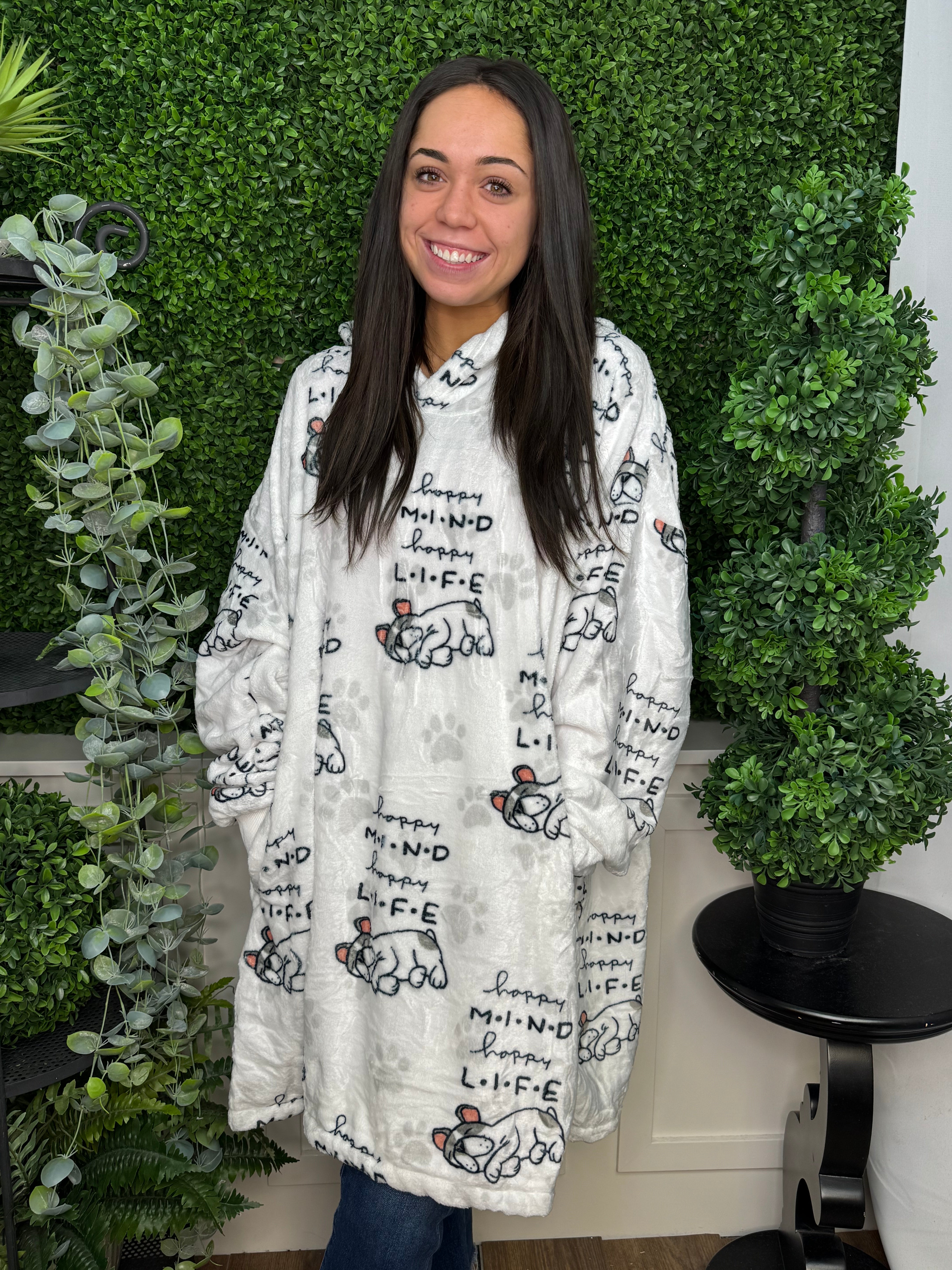 HAPPY MIND HAPPY PAWS OVERSIZED BLANKET PULLOVER