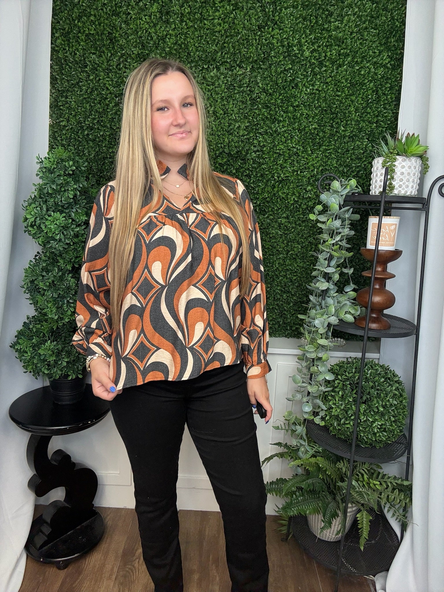 RUFFLED NECKLINE GEOMETRICAL PRINT TOP - BLACK