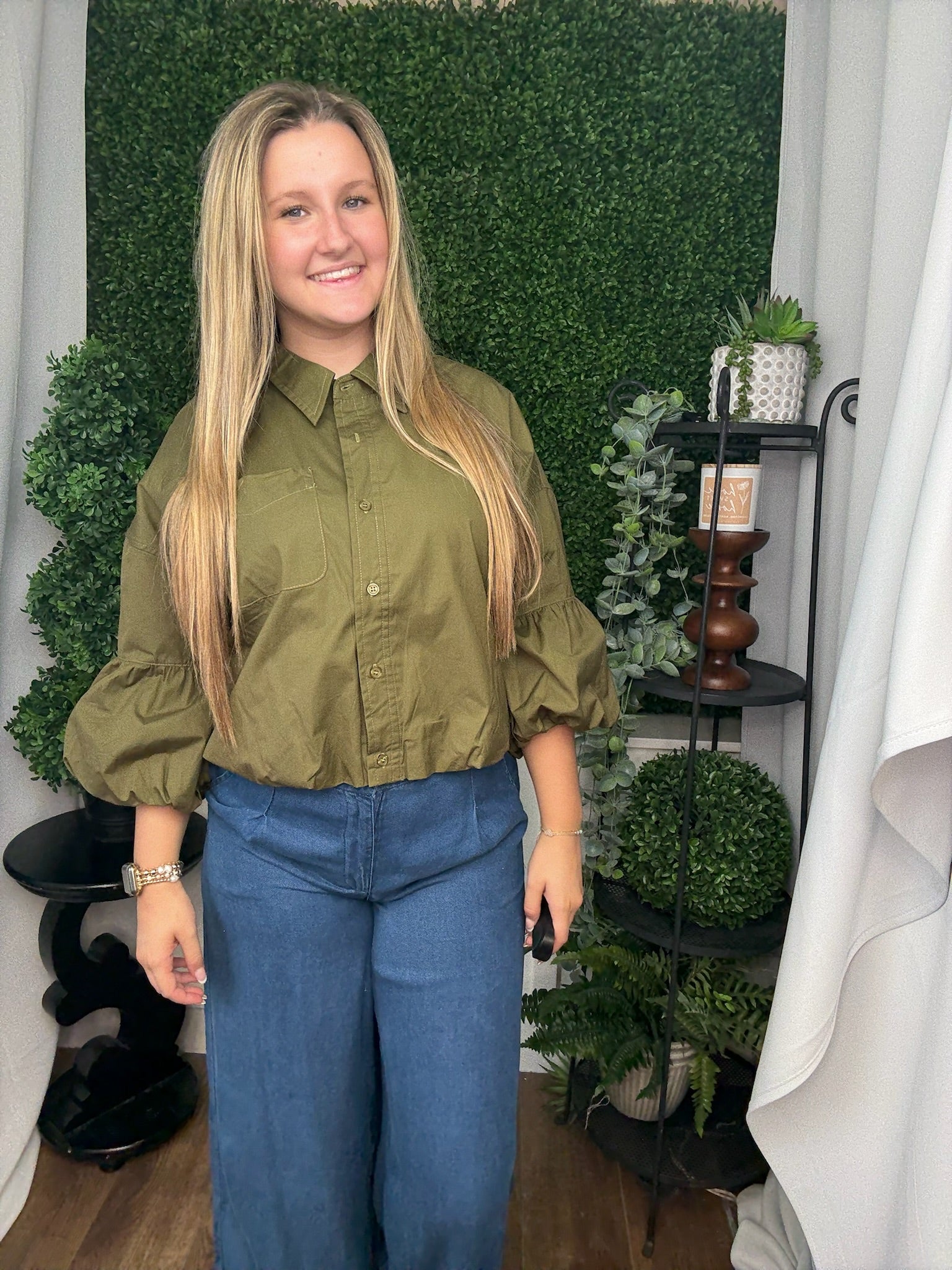 BUTTON DOWN BUBBLE SLV TOP - ASH OLIVE