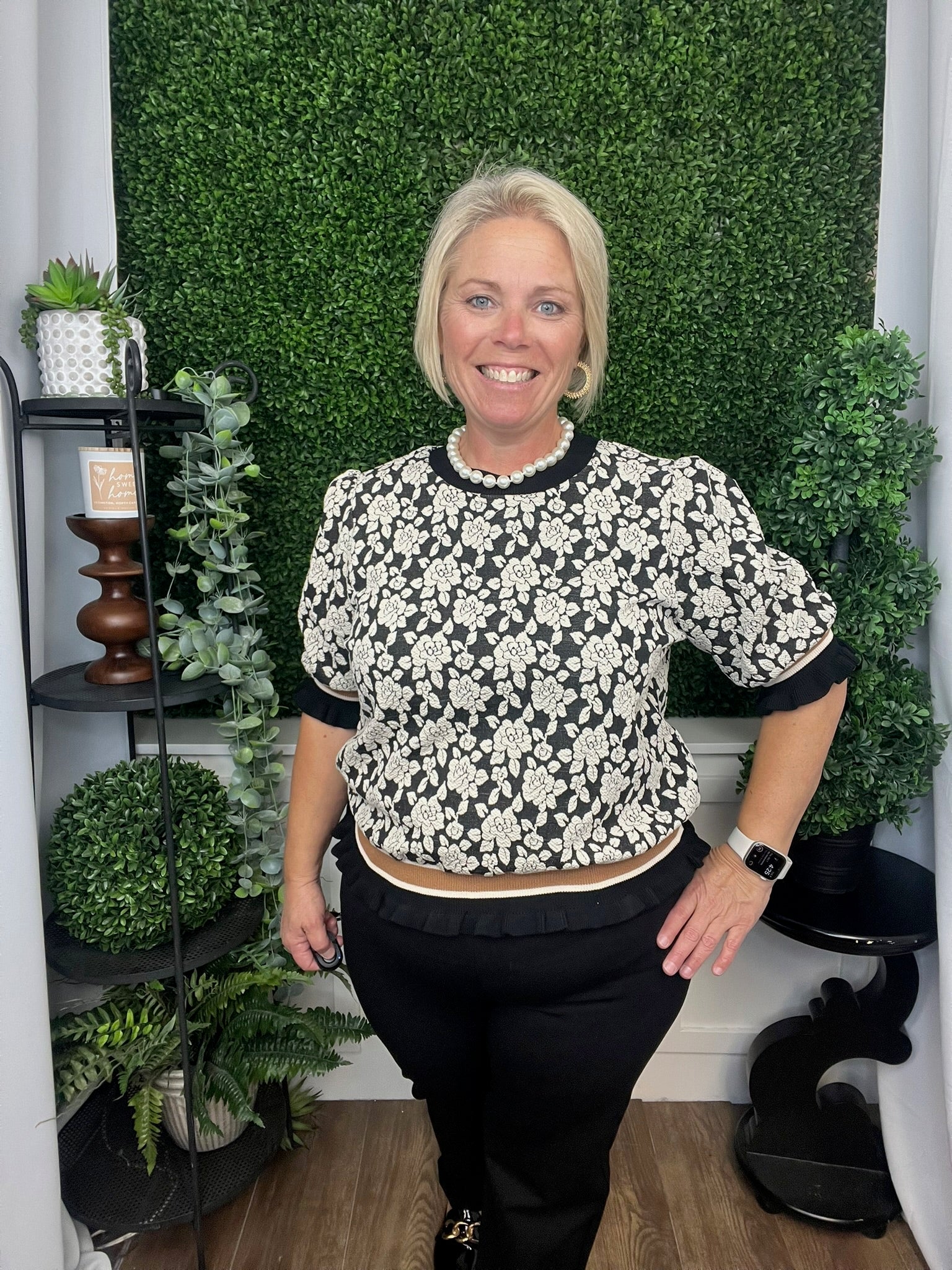 TEXTURED ROSE KNIT TOP - BLACK/LT GREY