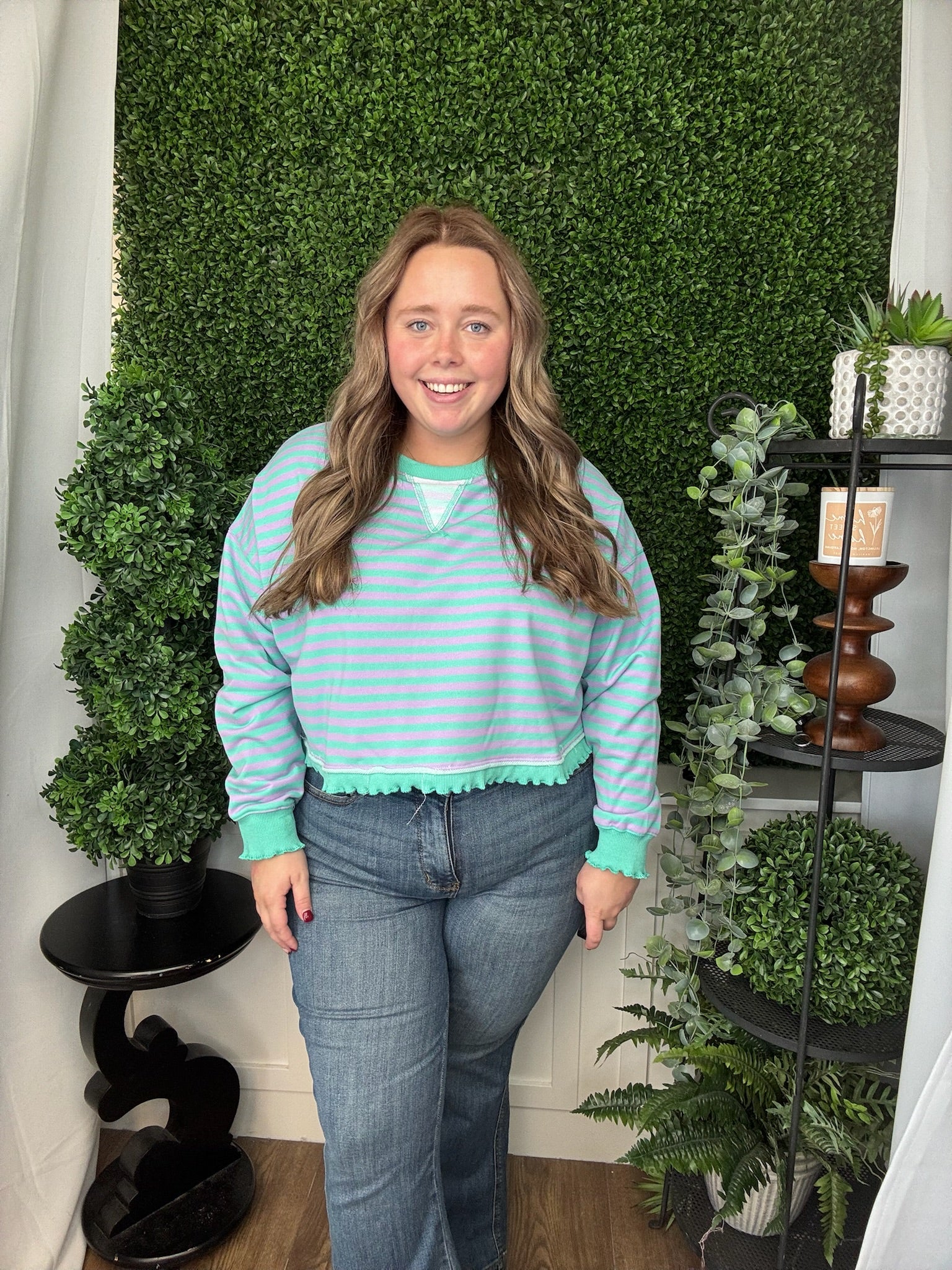 STRIPED LETTUCE MARROW DETAIL CROP SWEATSHIRT - JADE/PURPLE