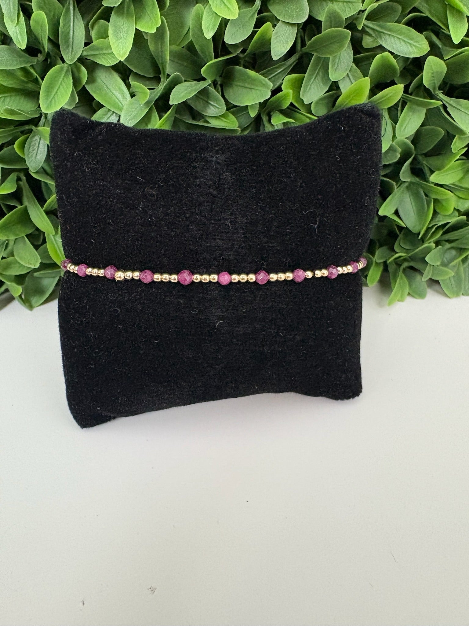 EXT GEMSTONE GOLD SINCERITY PATTERN 3MM BEAD BRAC - RUBY