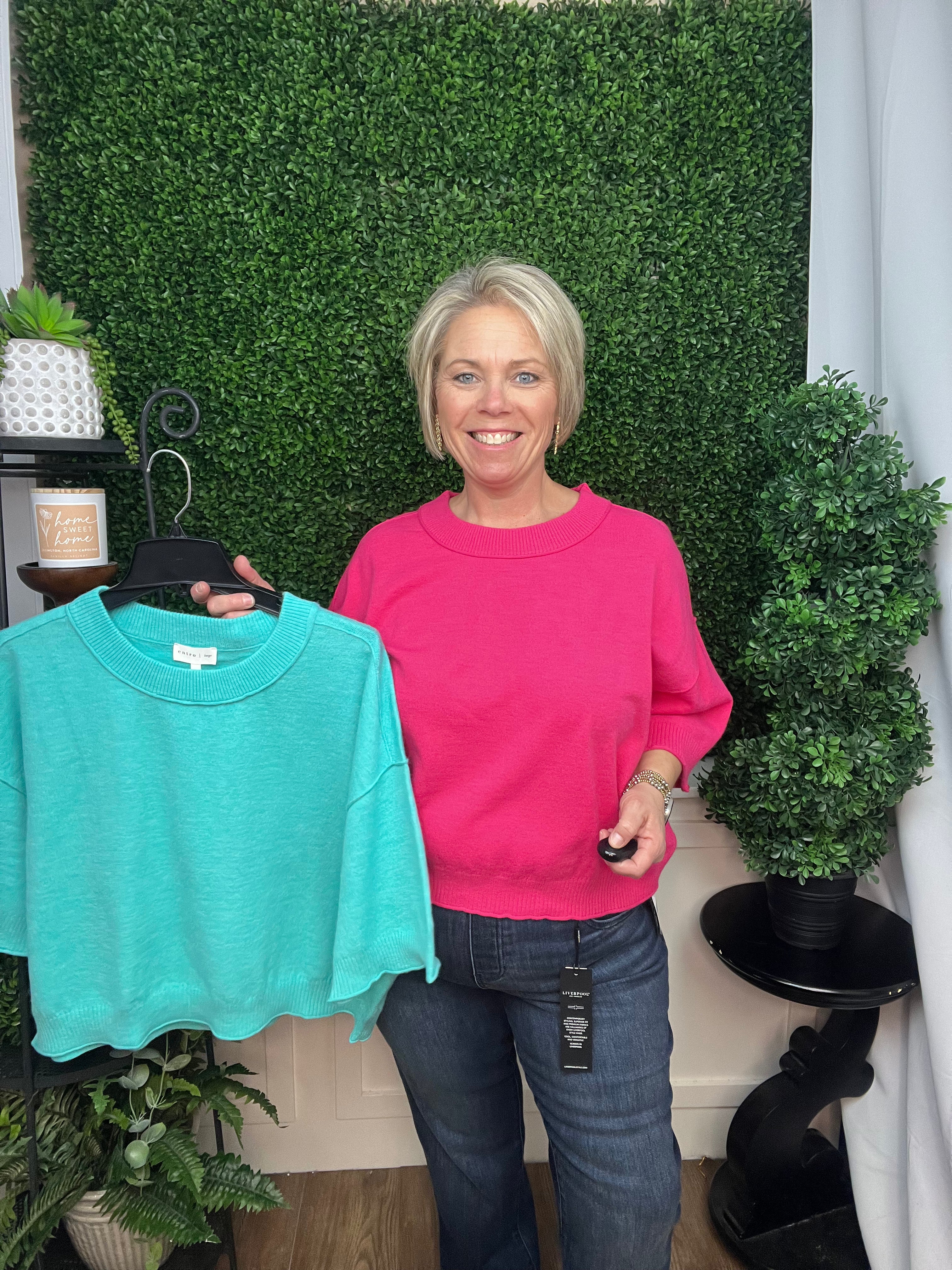 CREW NECK 3/4 SLEEVE TOP - GREEN/PINK