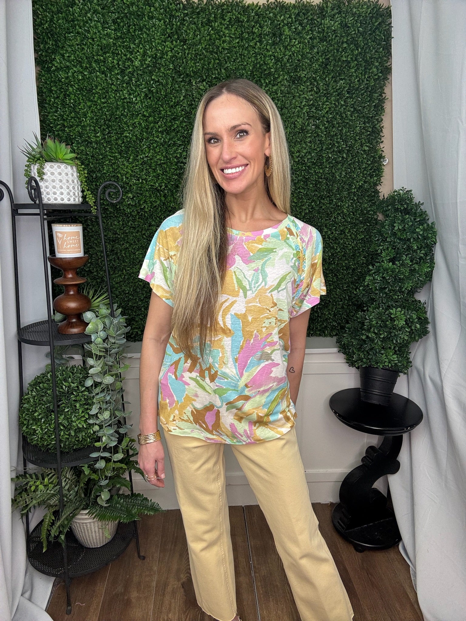 SS SCOOP NECK TOP W/PLEATING DETAIL - WISTERIA