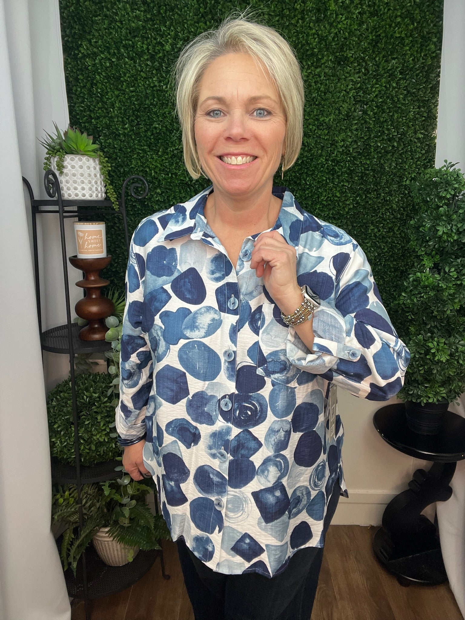 WOVEN BUTTON FRONT 3/4 SLEEVE BLOUSE - DOT MULTI