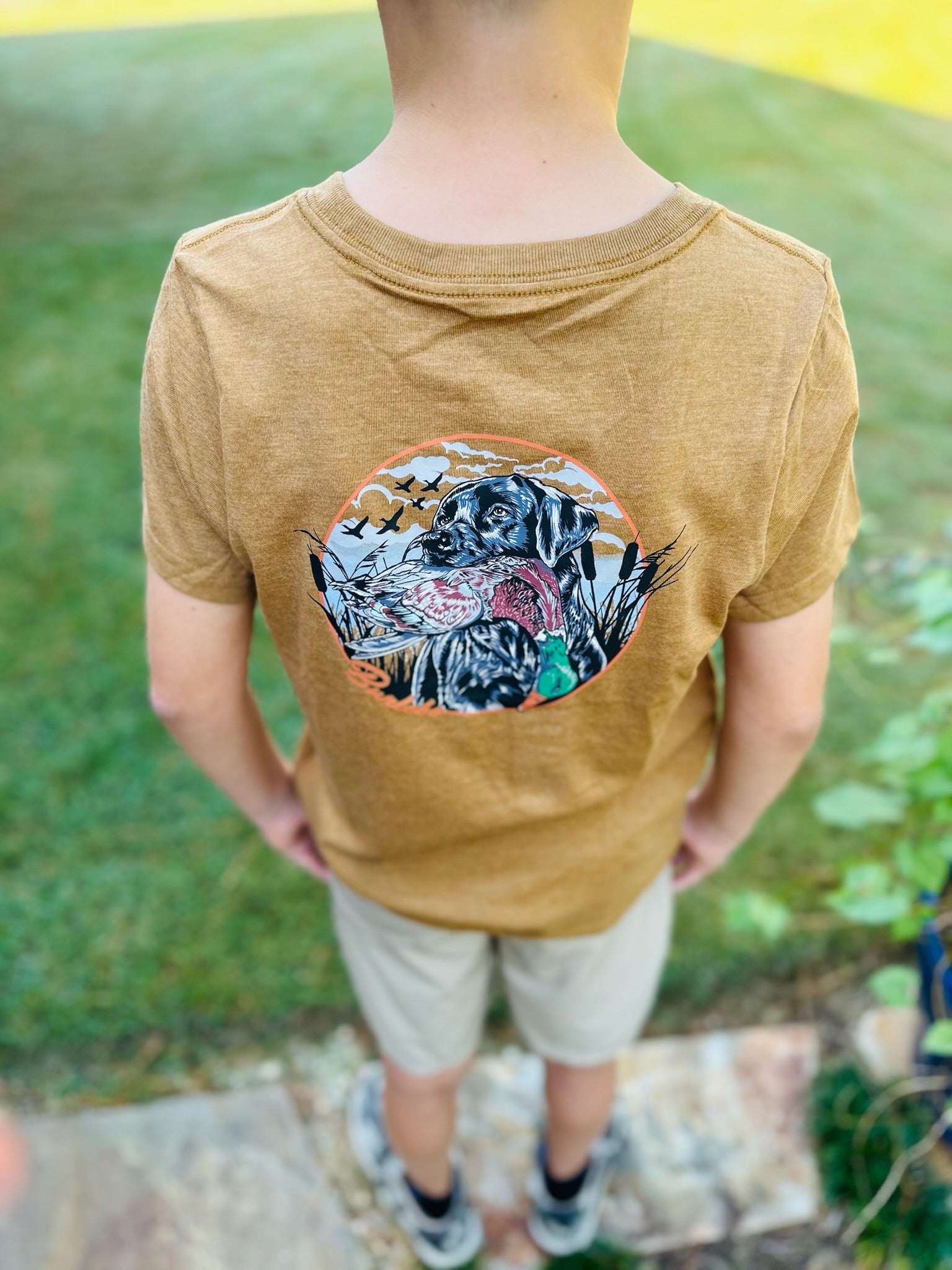 YOUTH - DUCK DOG SS TEE - LIGHT BROWN