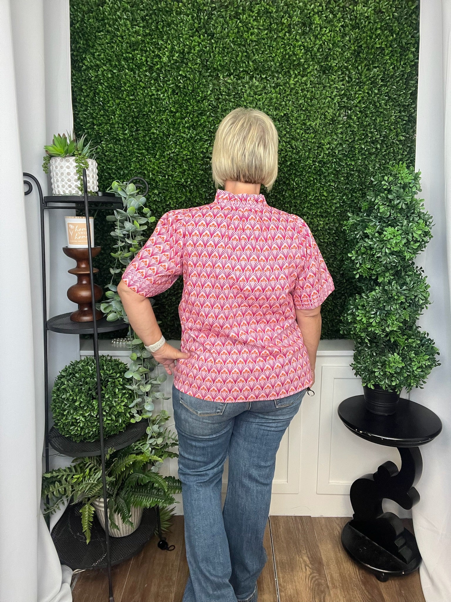 GEOMETRIC SS TOP W/RUFFLE MOCK NECK - PINK