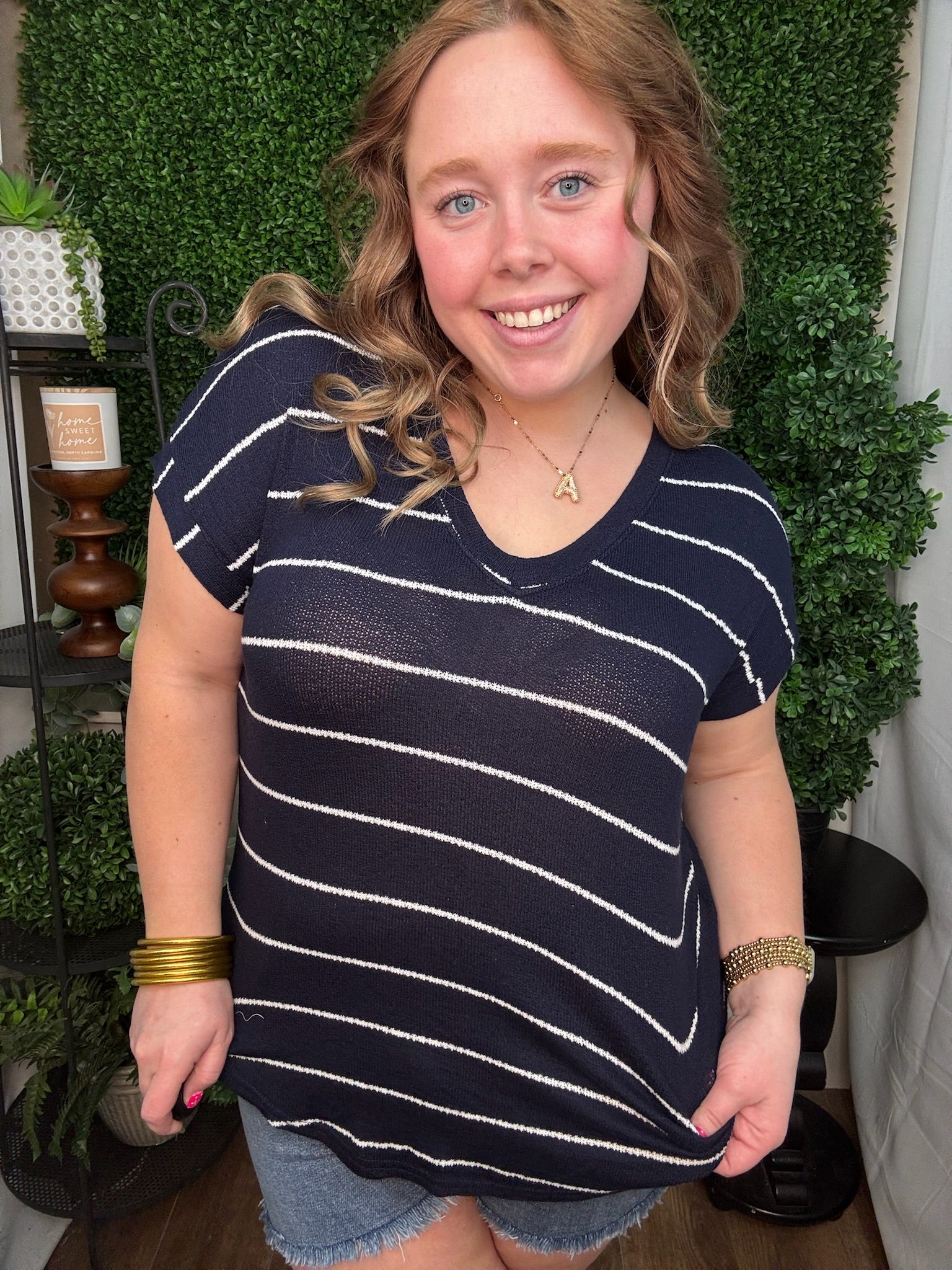 NAVY STRIPE VNECK CUFFED SHORT SLEVE KNIT TOP