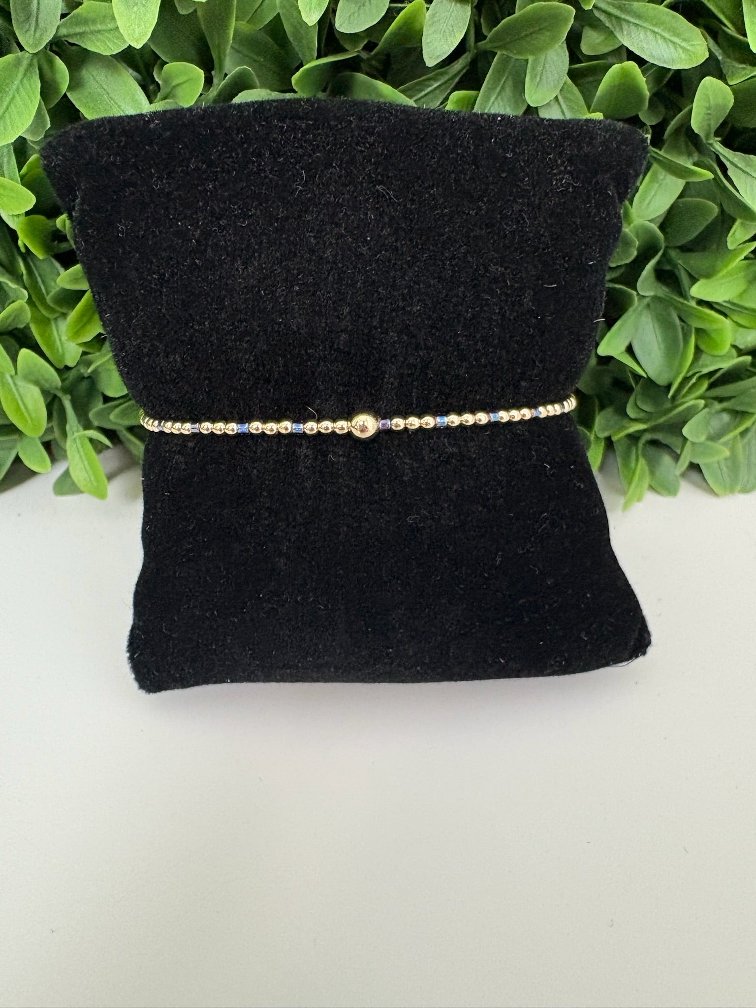 HOPE SINCERITY PATTERN 2MM BEAD BRACELET - TAUPE WITH A TWIST