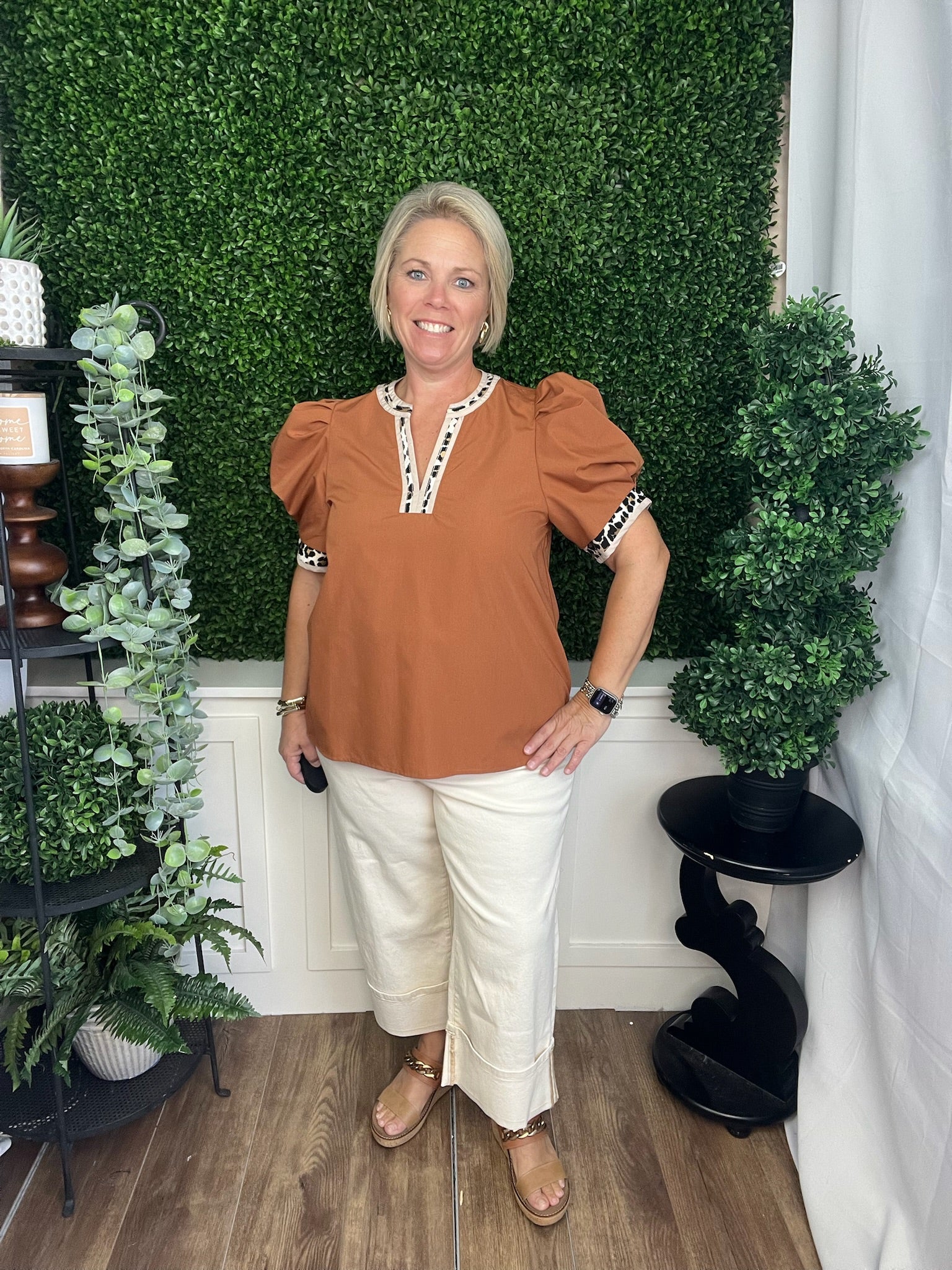 SOLID PLEATED SHORT VOLUMINOUS SLEEVE PULLOVER TOP - CARAMEL