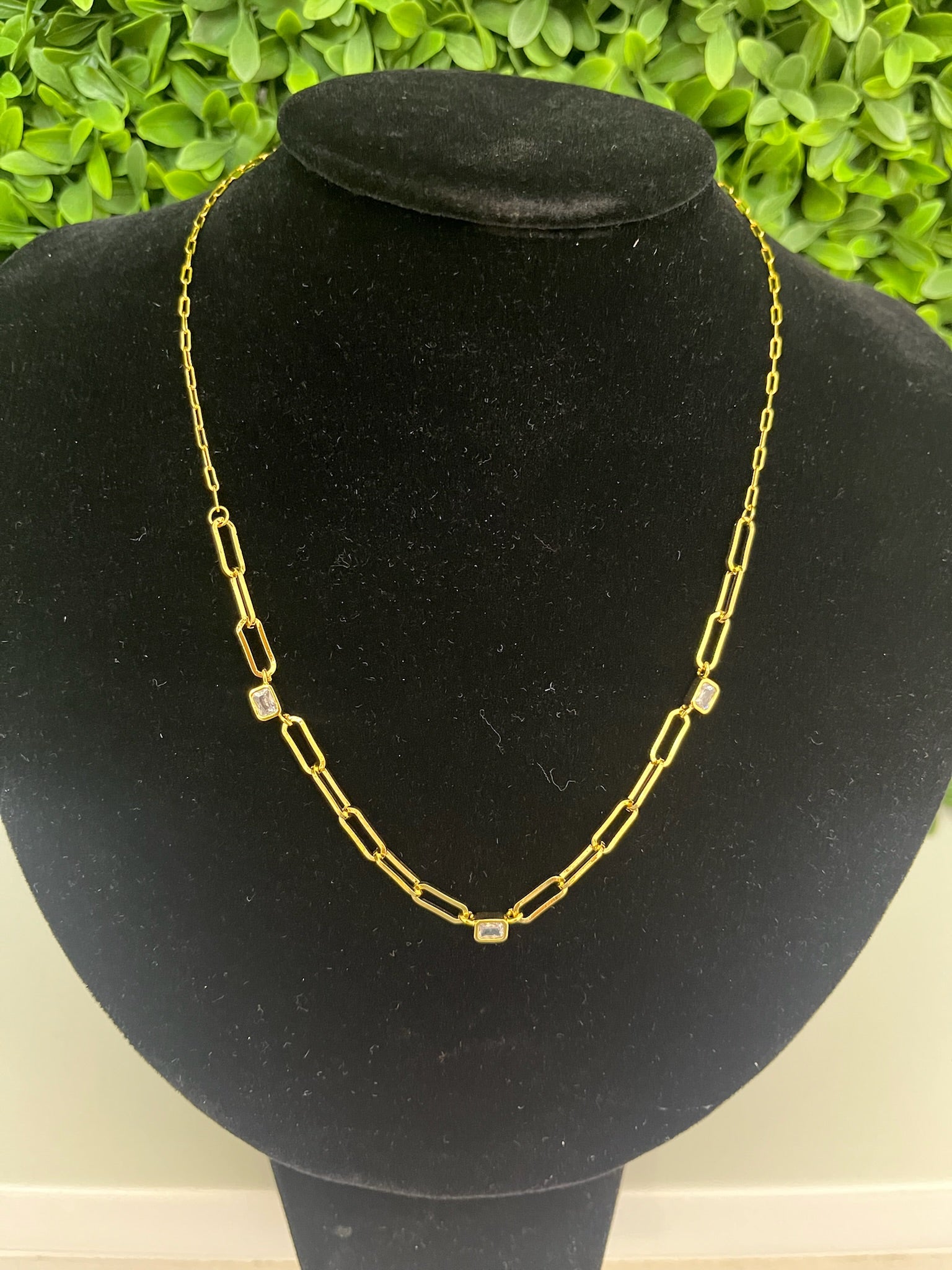18K GOLD PLATED LARGER PAPERCLIP CHAIN NECKLACE W/CLEAR RECTANGLE CRYSTAL ACCENTS