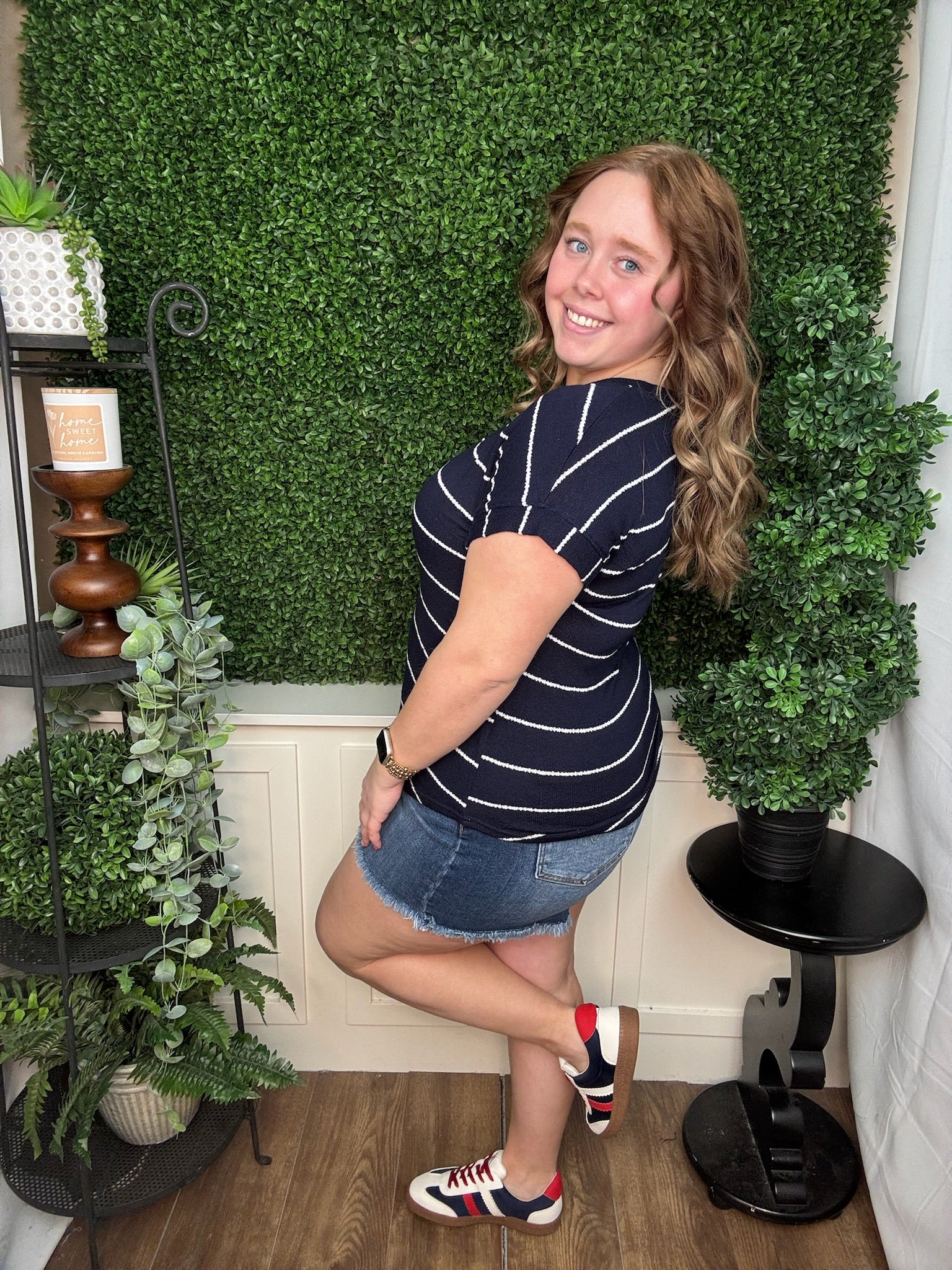 NAVY STRIPE VNECK CUFFED SHORT SLEVE KNIT TOP