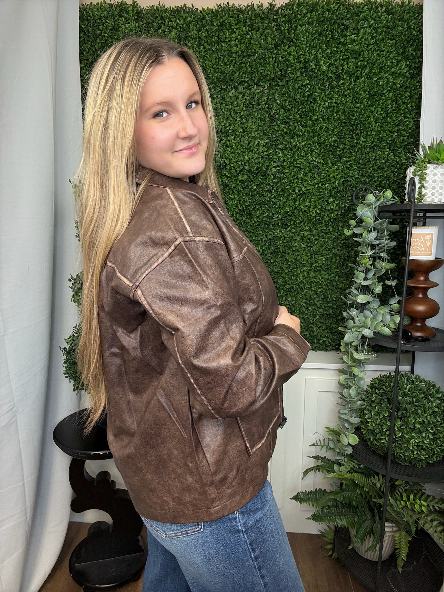 WASHED FAUX LEATHER COLLARED ZIP-UP JACKET