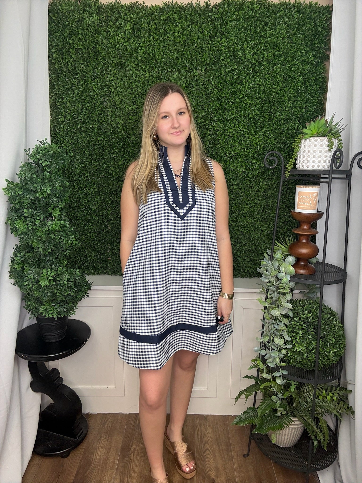 SLEEVELESS GINGHAM NAVY DRESS