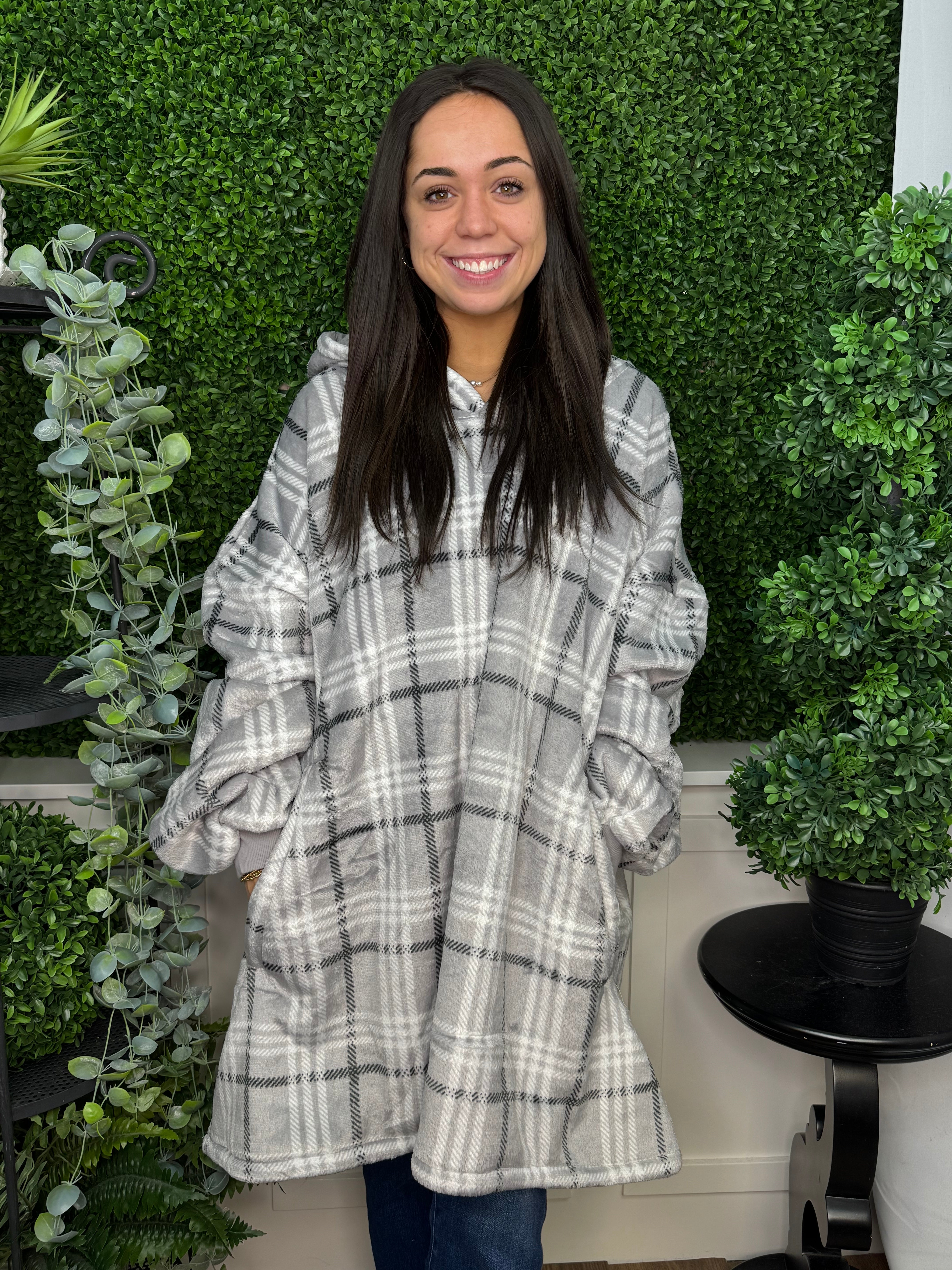 GRAY STORY OVERSIZED BLANKET PULLOVER