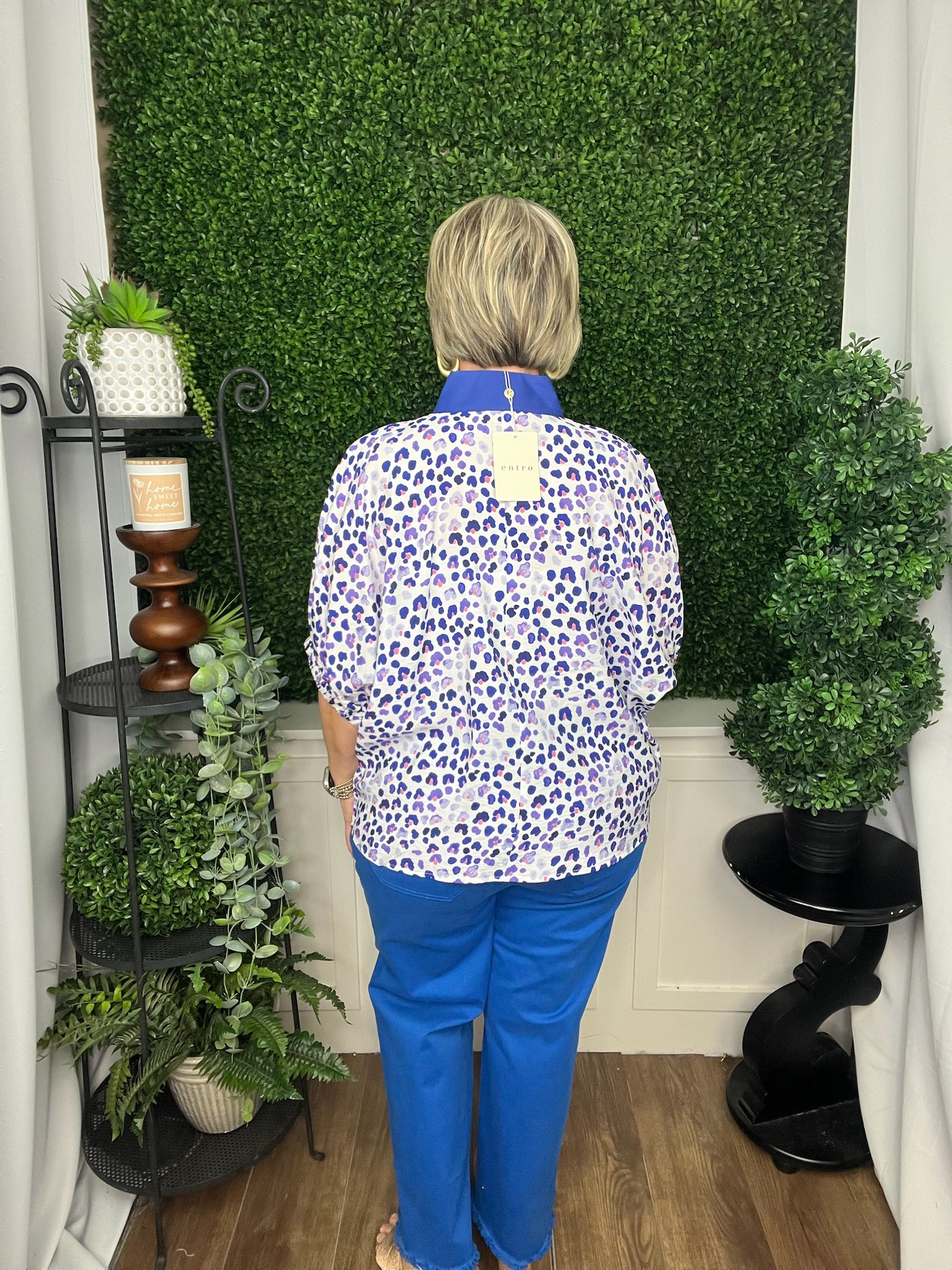 SHORT SLEEVE PRINTED TOP WITH FASHION NECKLINE - BLUE/WHITE