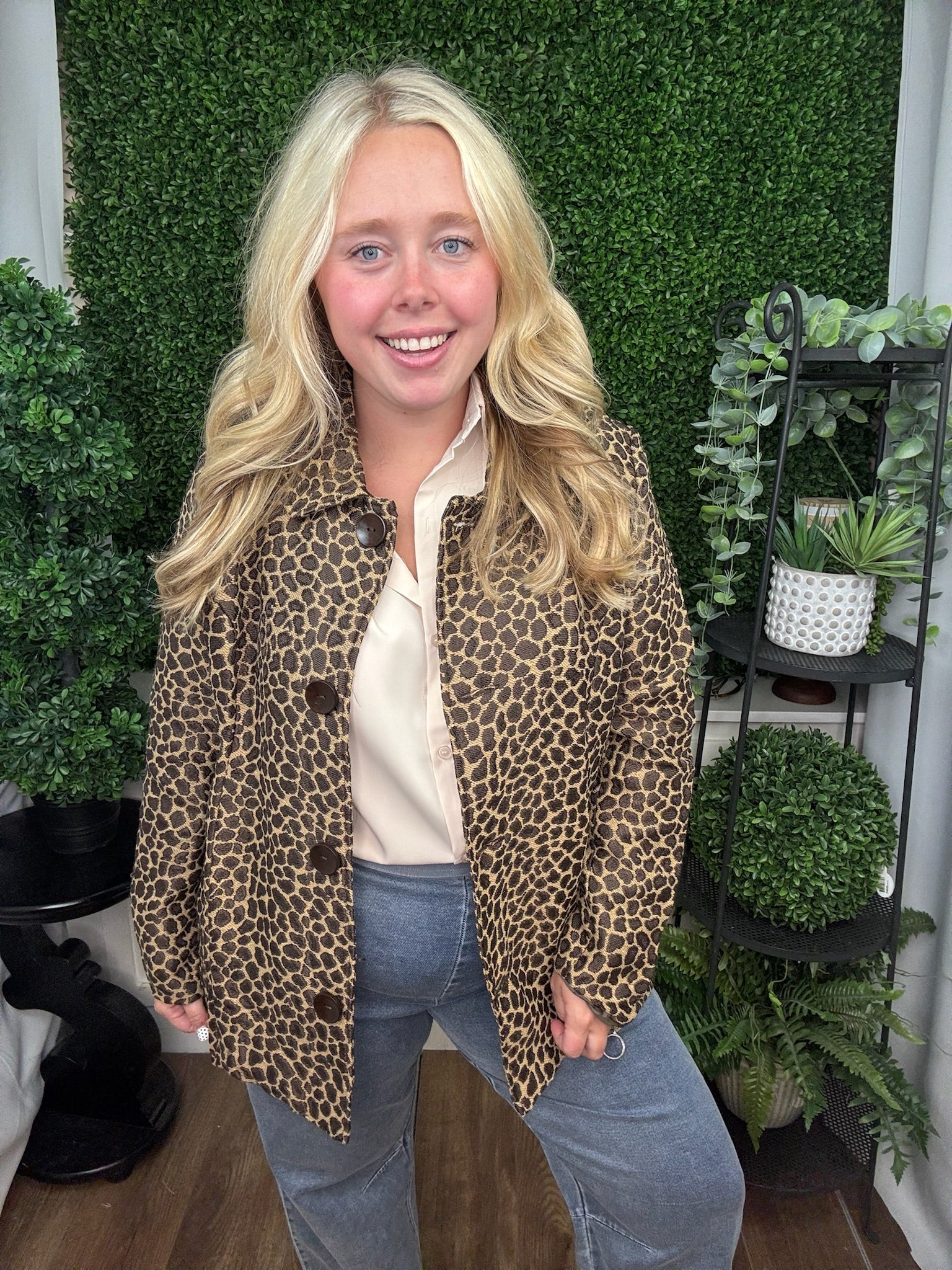 LEOPARD SHORT COAT - BROWN