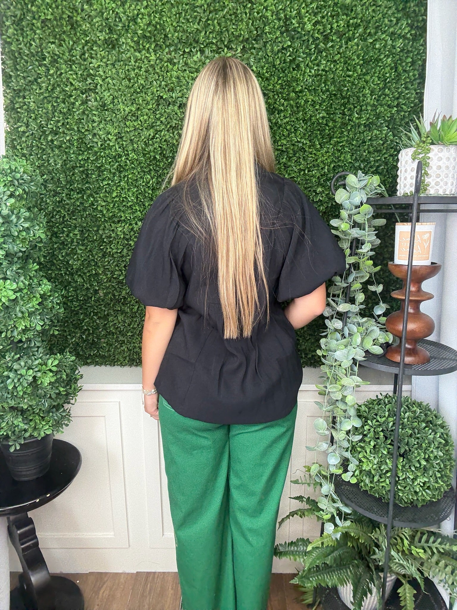 FRONT SMOCKING YOKE TOP - BLACK