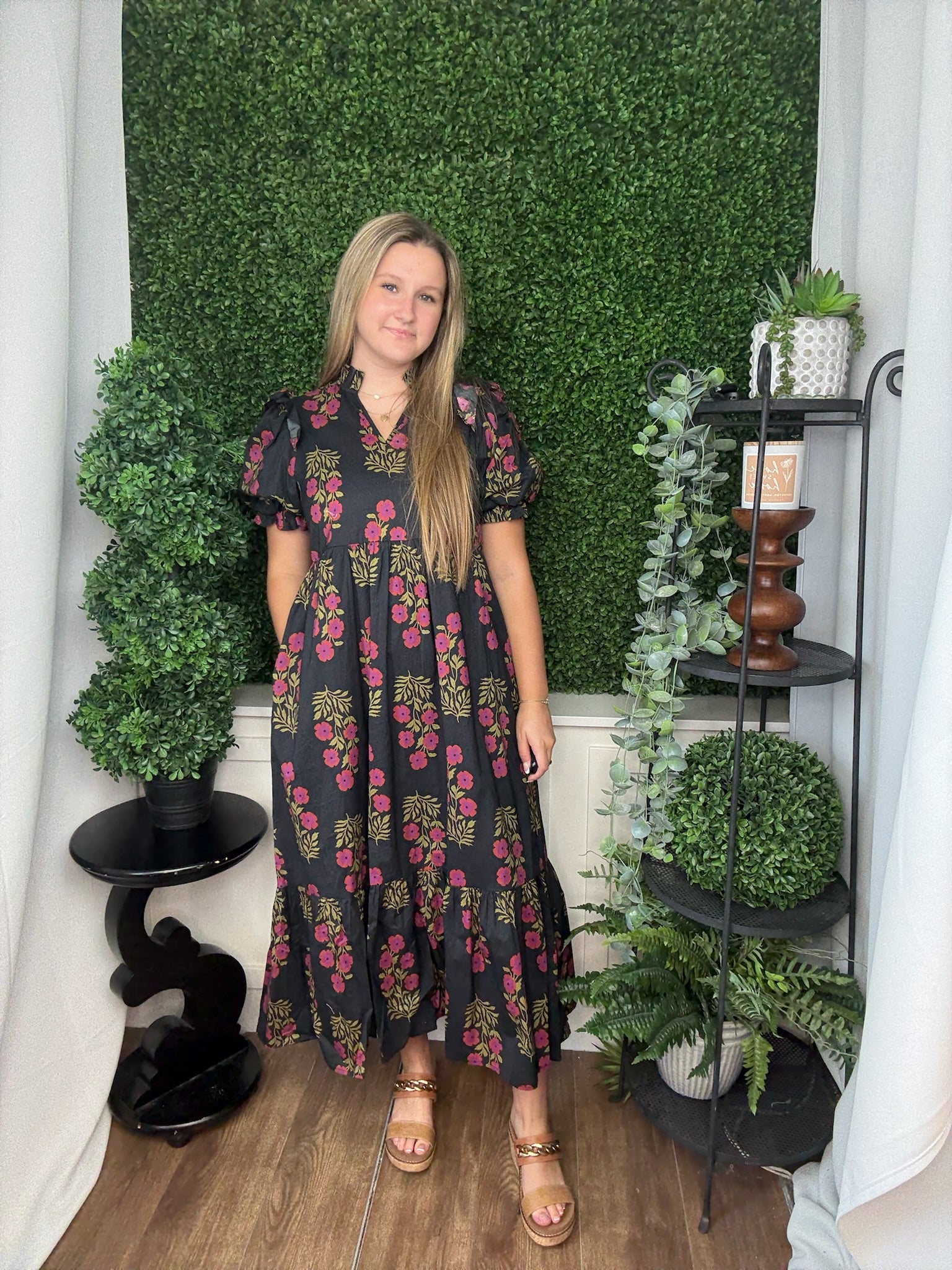 FLORAL PRINT SHORT PUFF SLEEVE MIDI DRESS