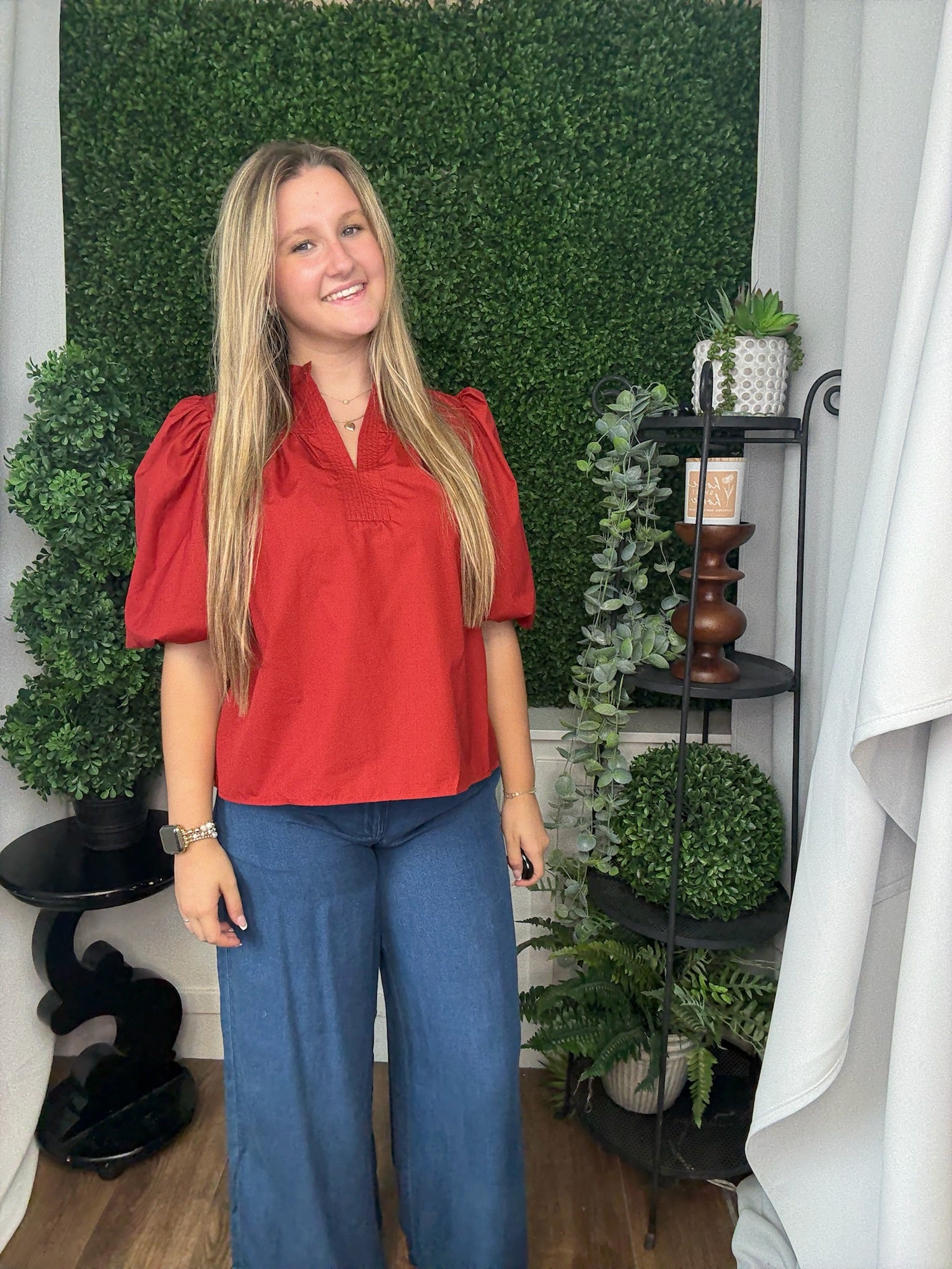 CHINA COLLAR V-NECK BUBBLE SLV POPLIN TOP - BRICK